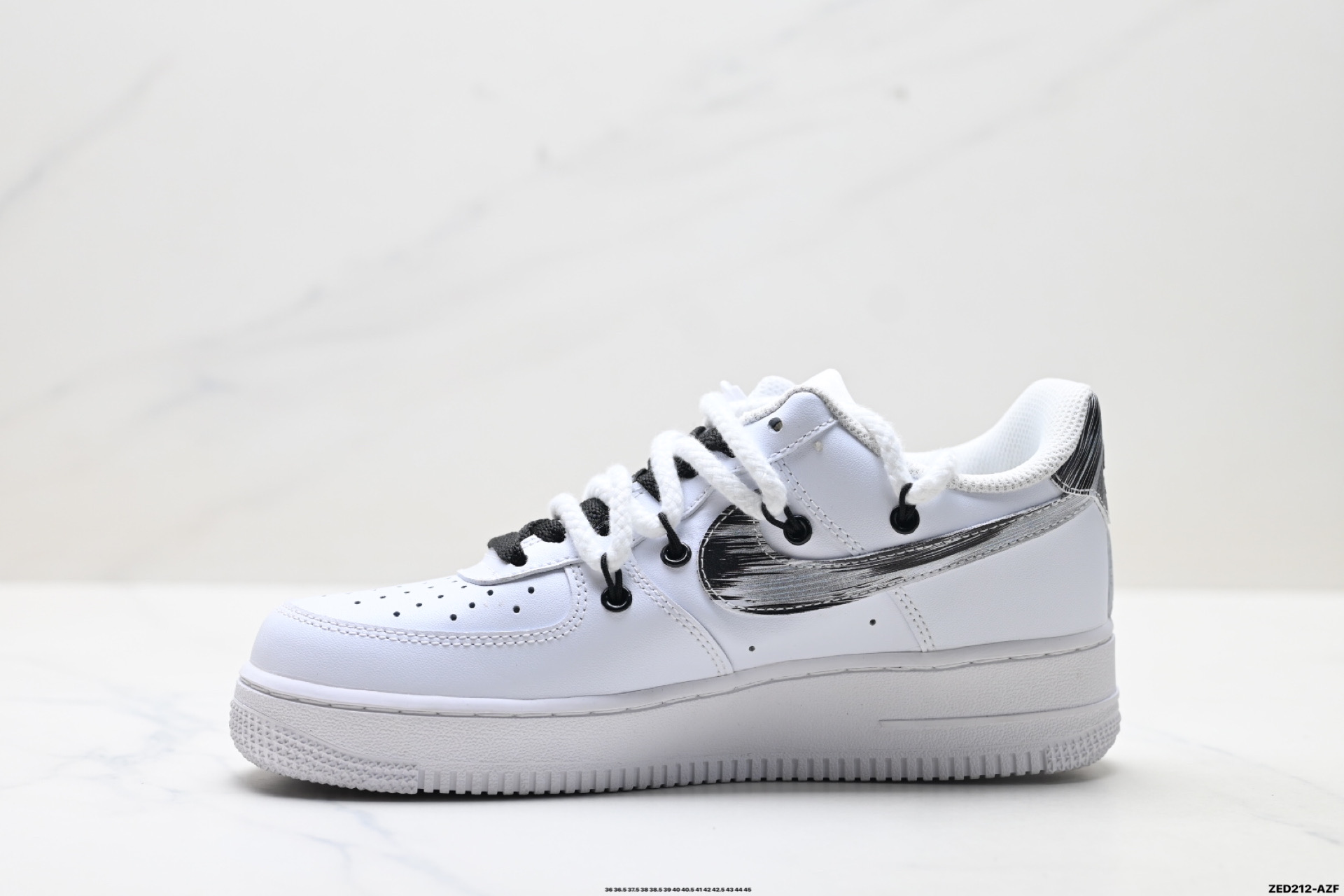 NIKE AIR FORCE 1‘07 LV8 DD2025-010