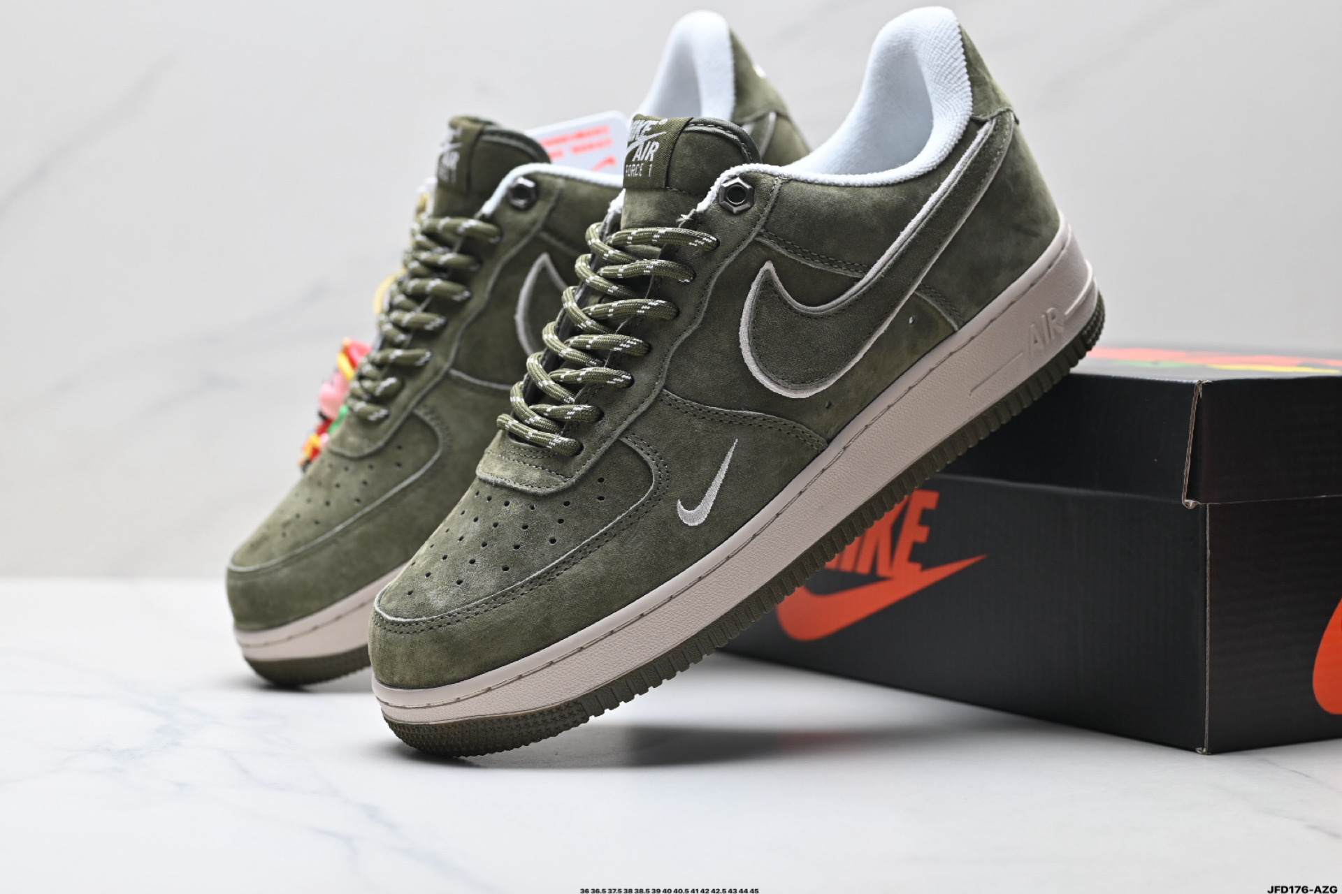 NIKE AIR FORCE 1‘07 LV8 DY9867-106