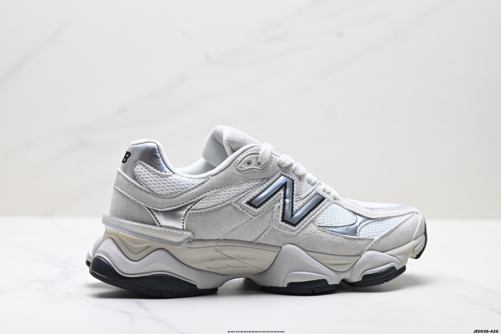 💰140
真标✅New Balance 9060系列 新百伦 复古休闲运动慢跑鞋
鞋面大身由空间双格及磨砂鞋面拼接而生
采用大面积网眼以及麂皮材质覆盖鞋身 还原经典气质 搭载ABZORB避震科技 由泡沫聚酯制成 上脚可以有效减少由鞋反弹对身体及双腿的冲击力
货号:U9060YSO
Size:36 37 37.5 38 38.5 39.5 40 40.5 41.5 42 42.5 43 44 45 46.5
ID:JED538-AZG