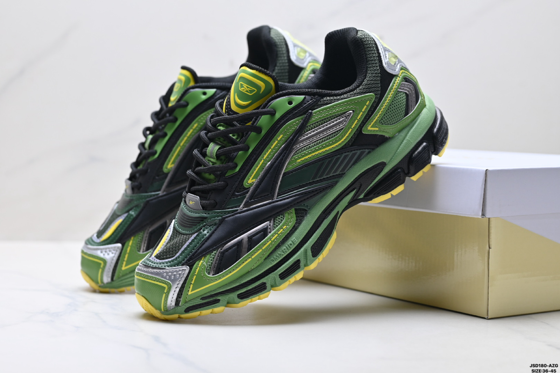 220 Reebok锐步 Premier Road Ultra 舒适百搭 低帮休闲运动鞋 RMLA06BC99MAT0022578-13