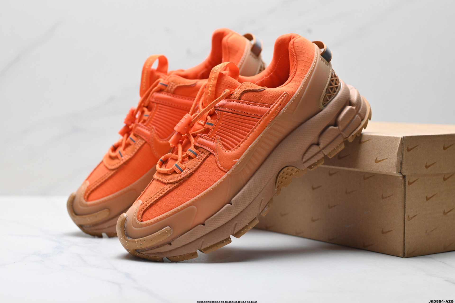 Nike Zoom Vomero Roam 耐克 复古休闲运动慢跑鞋 HQ2181-003