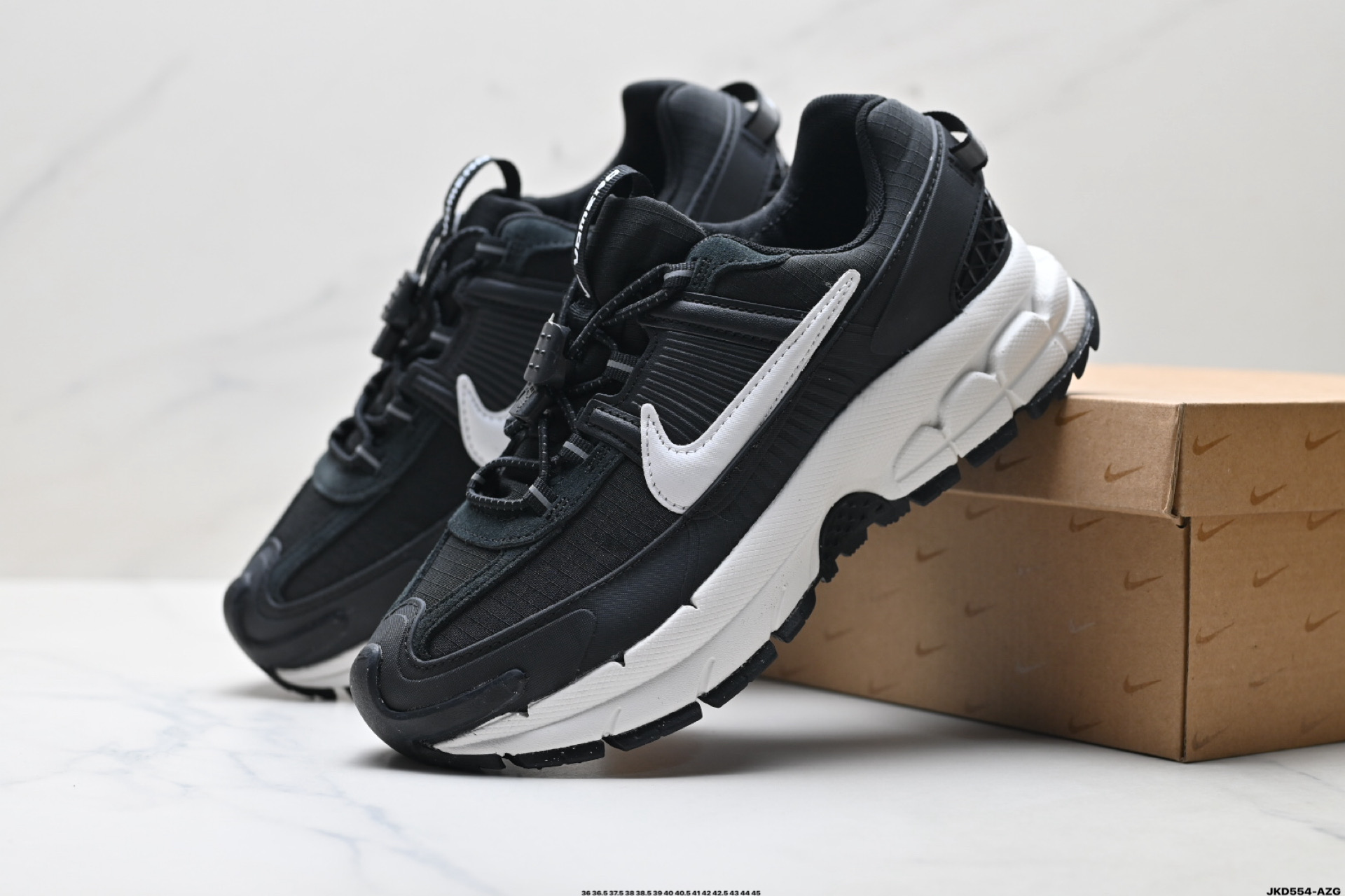 Nike Zoom Vomero Roam 耐克 复古休闲运动慢跑鞋 HQ2181-003