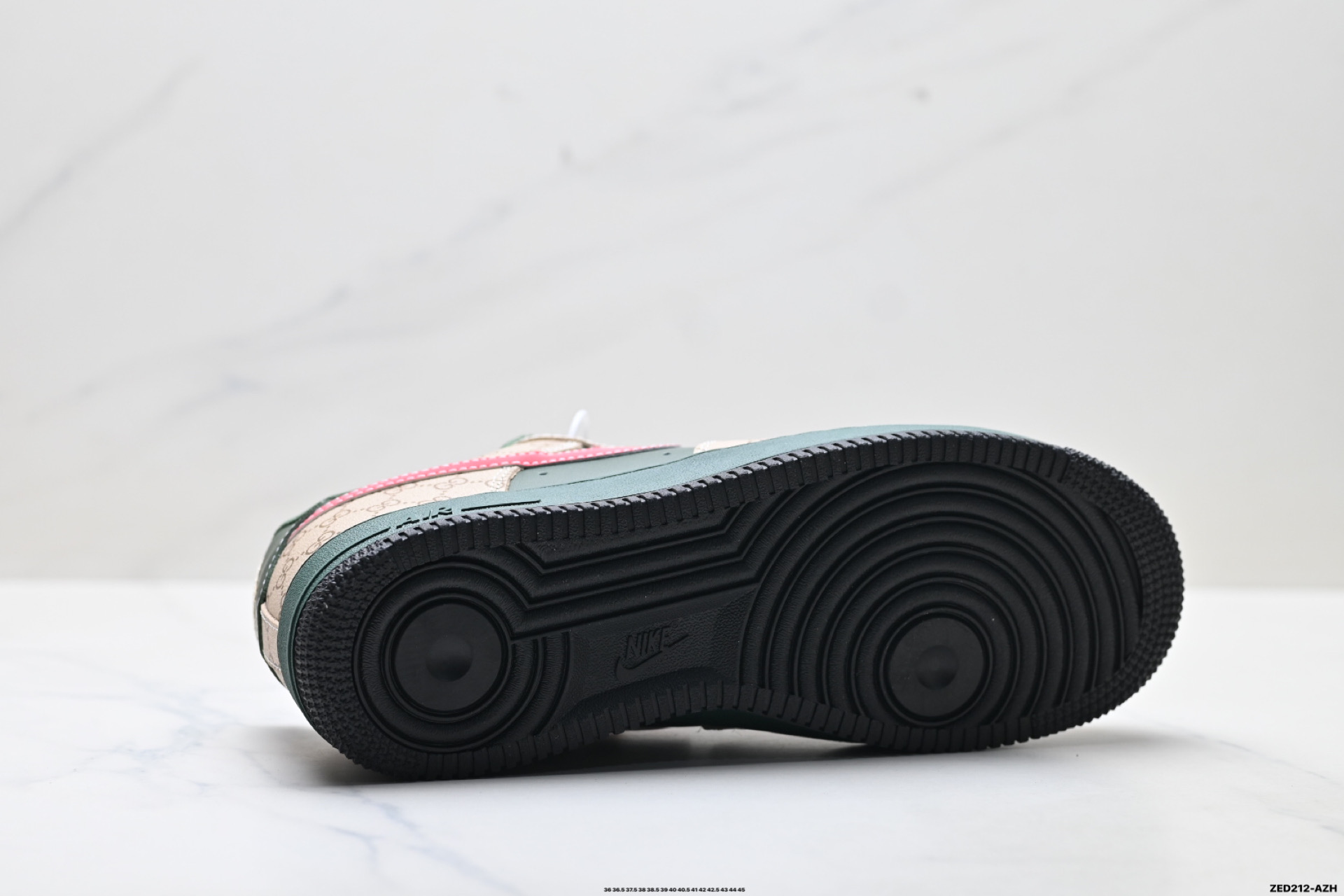 NIKE AIR FORCE 1‘07 LV8 XL1979-121