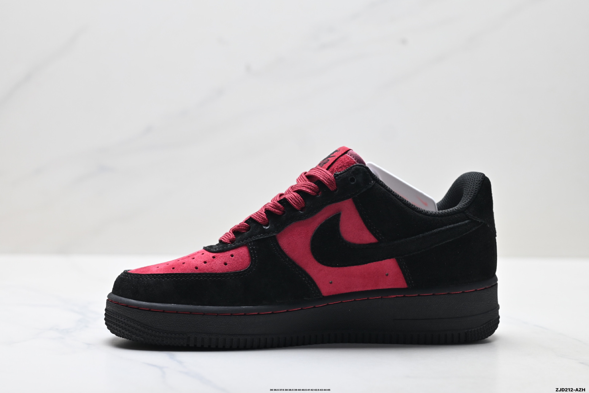 NIKE AIR FORCE 1‘07 LV8 CW2288-111
