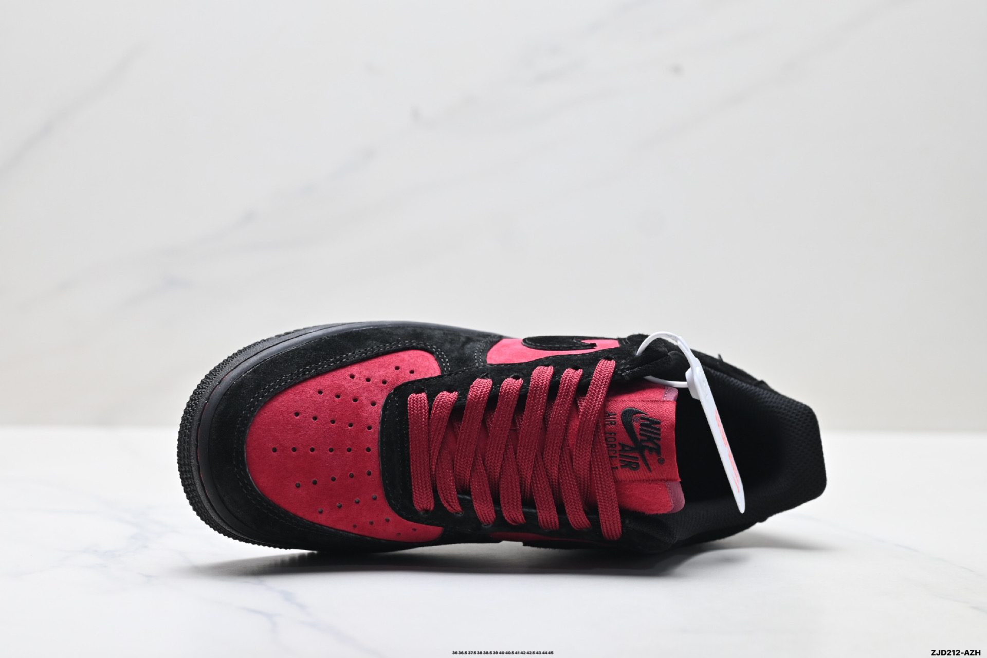 NIKE AIR FORCE 1‘07 LV8 CW2288-111