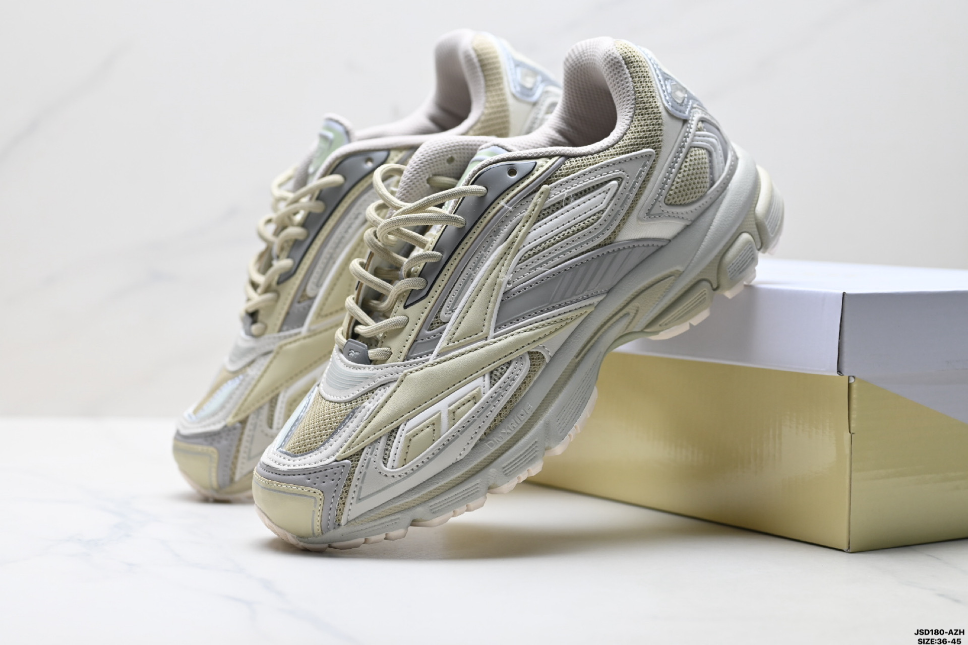 220 Reebok锐步 Premier Road Ultra 舒适百搭 低帮休闲运动鞋 RMLA06BC99MAT0022578-13