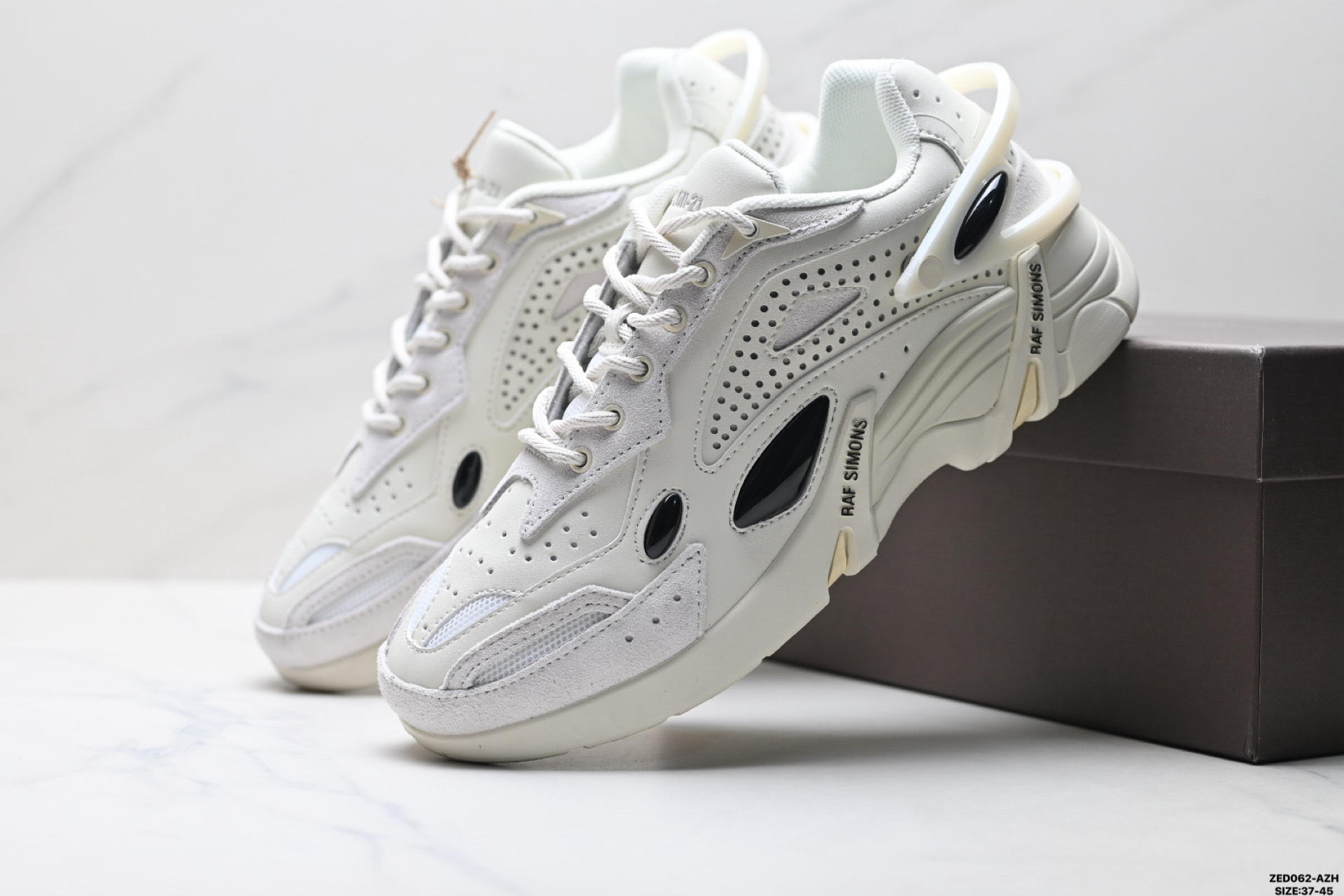 280 RAF SIMONS CYLON-21 潮流运动 织物皮革 圆头系带 低帮休闲鞋 HR740008L-0003