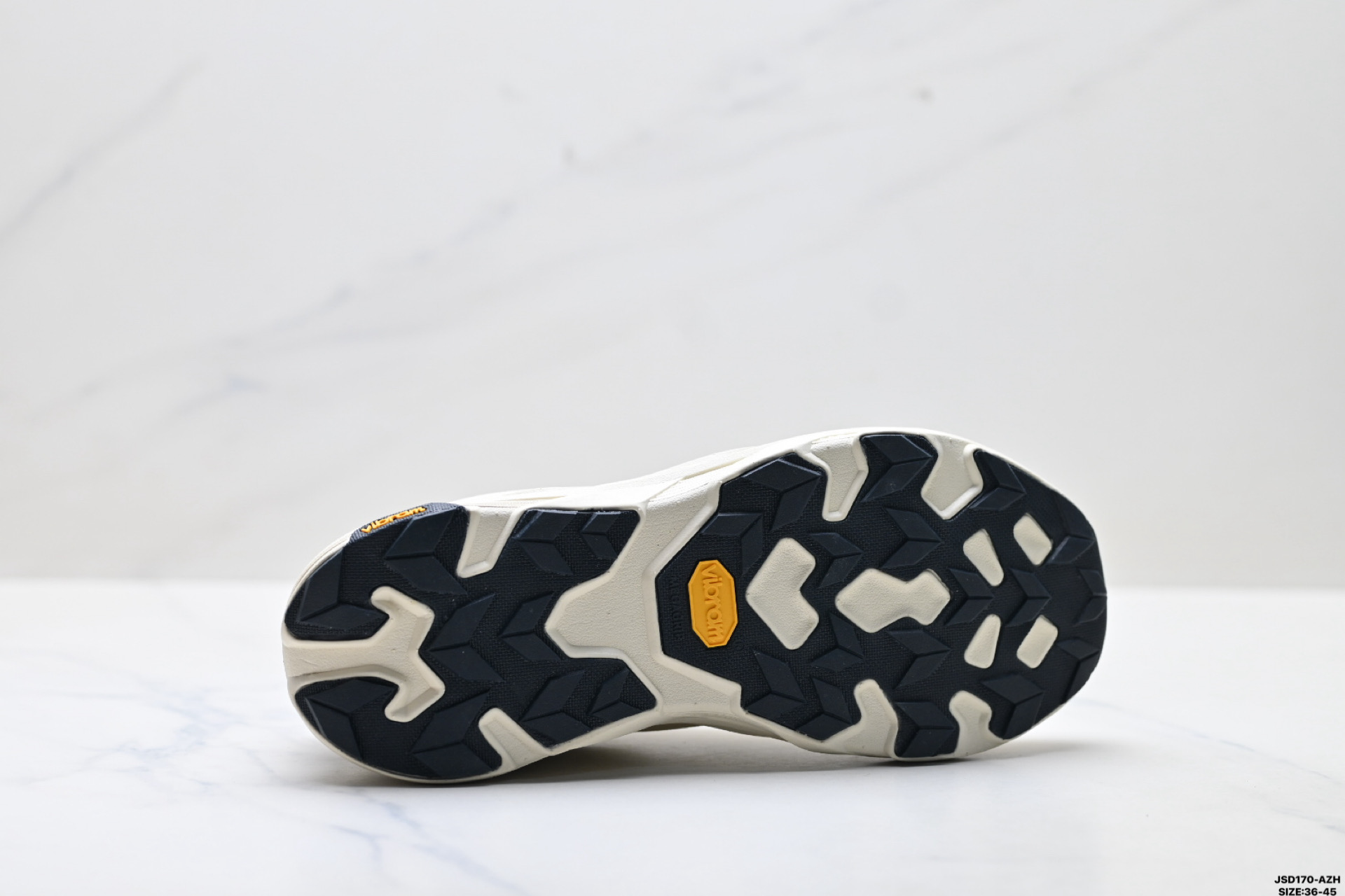 220 可隆KOLON SPORT 抓地V底巴斯夫轻盈KRUST越野跑鞋 LUFH5AN001