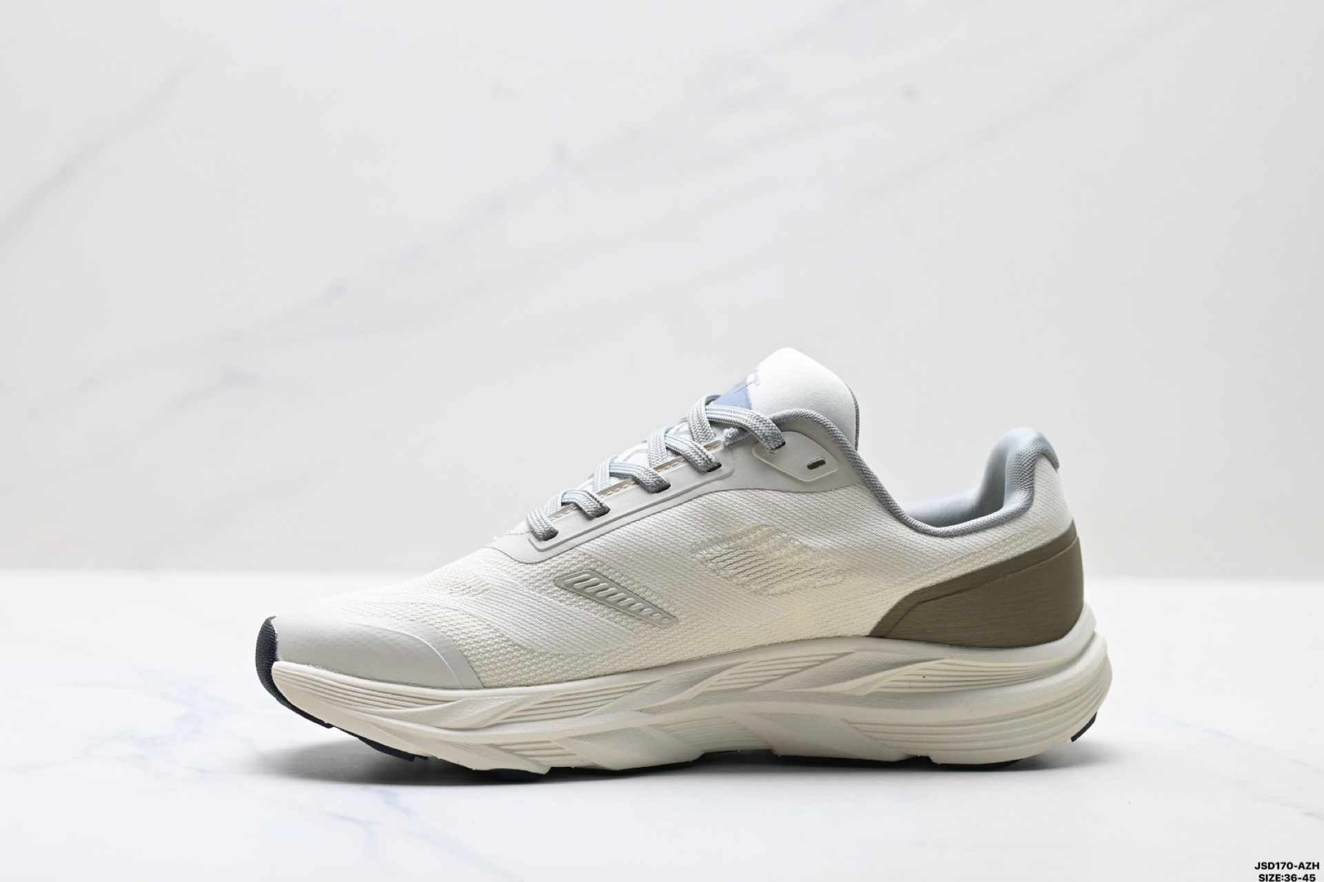 220 可隆KOLON SPORT 抓地V底巴斯夫轻盈KRUST越野跑鞋 LUFH5AN001