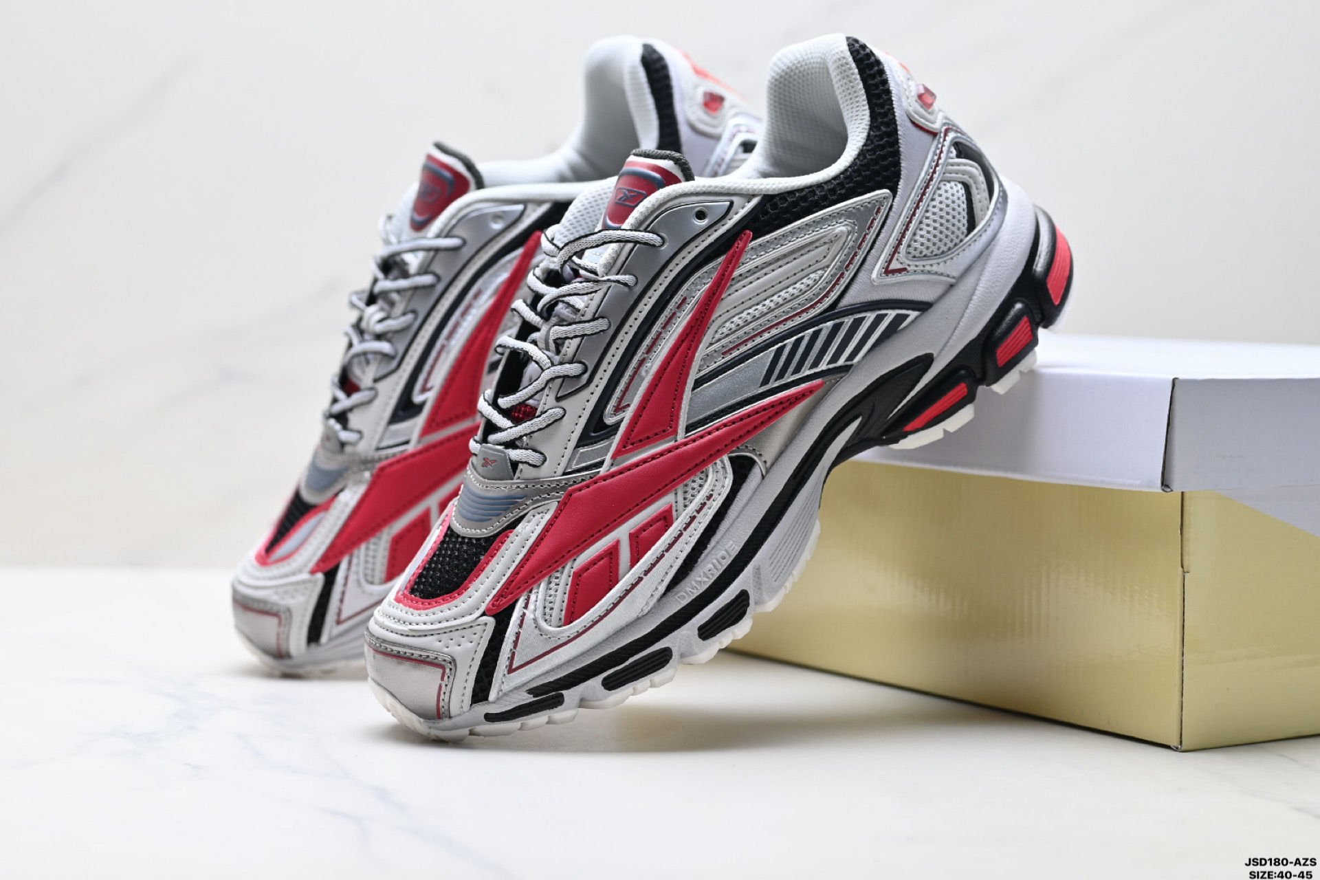 220 Reebok锐步 Premier Road Ultra 舒适百搭 低帮休闲运动鞋 RMLA06BC99MAT0022578-13