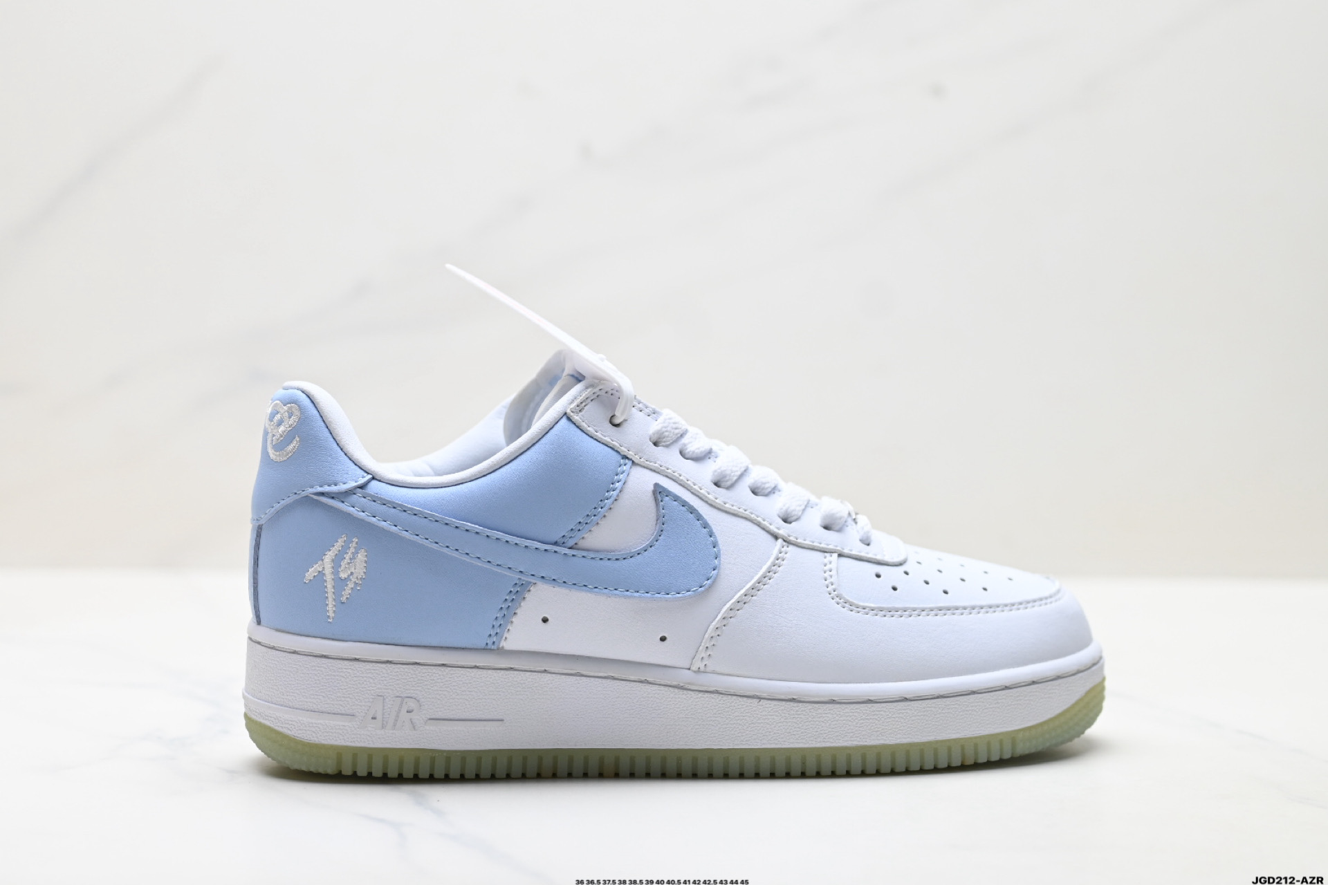 NIKE AIR FORCE 1‘07 FJ5755-100