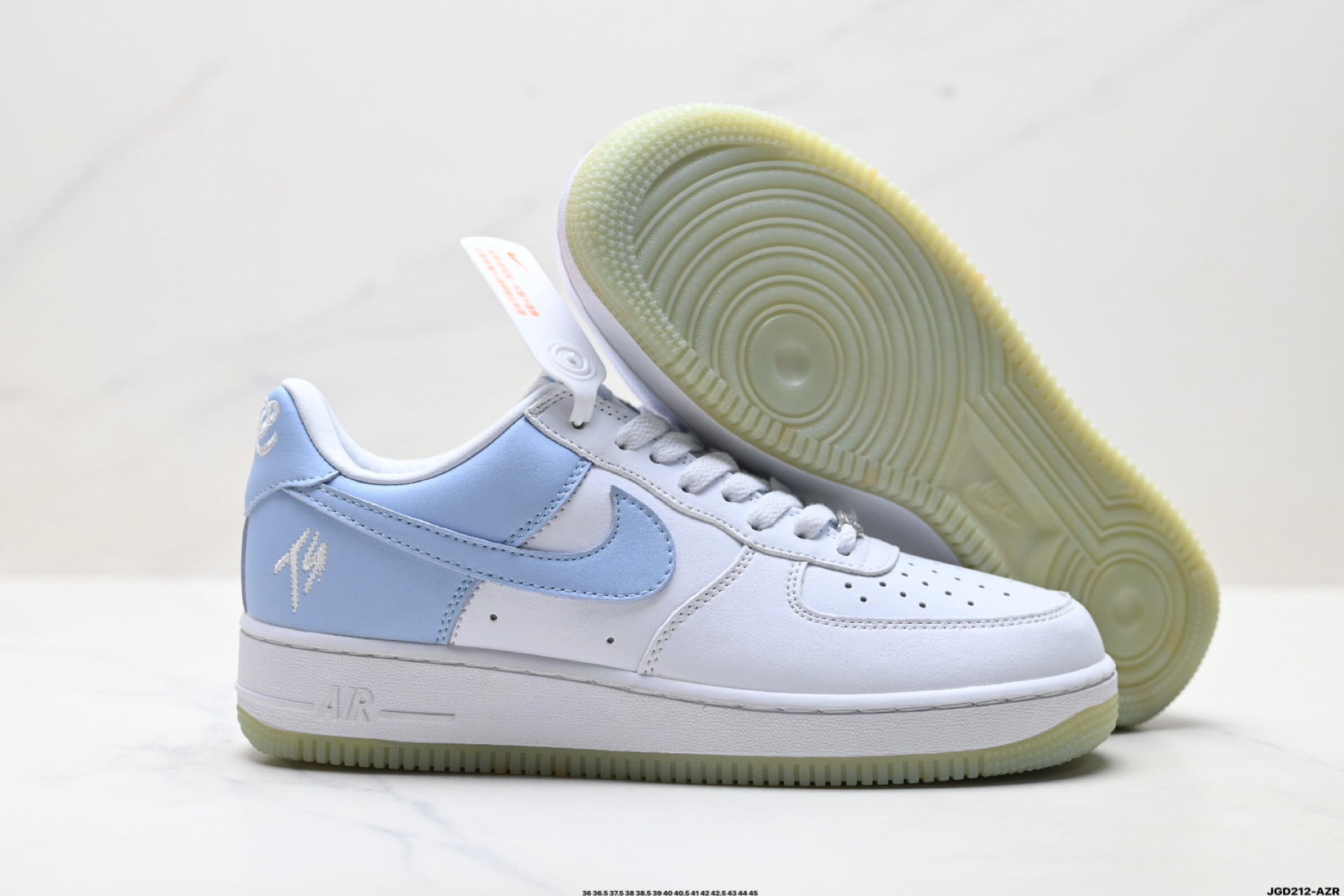 NIKE AIR FORCE 1‘07 FJ5755-100
