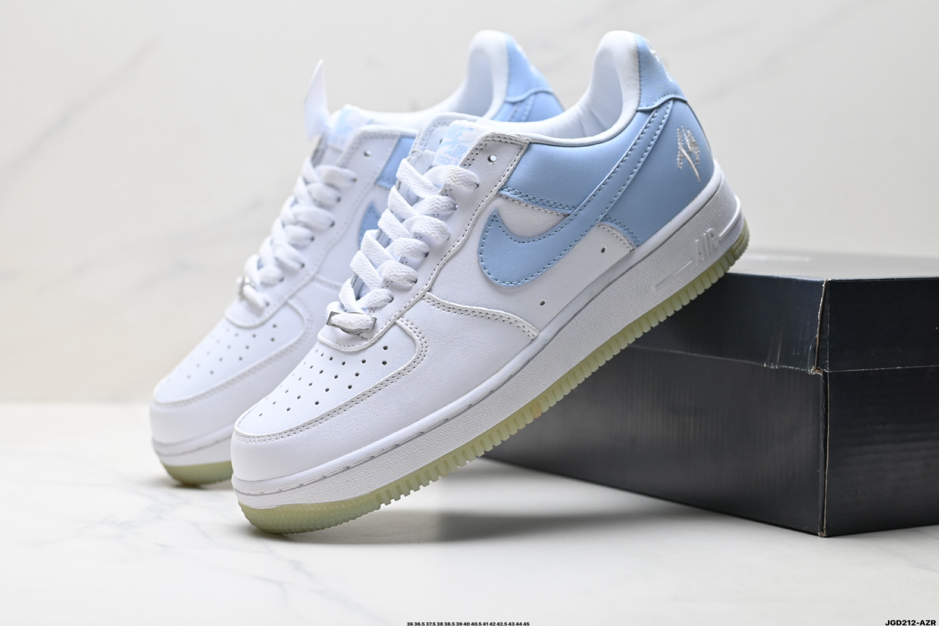 NIKE AIR FORCE 1‘07 FJ5755-100