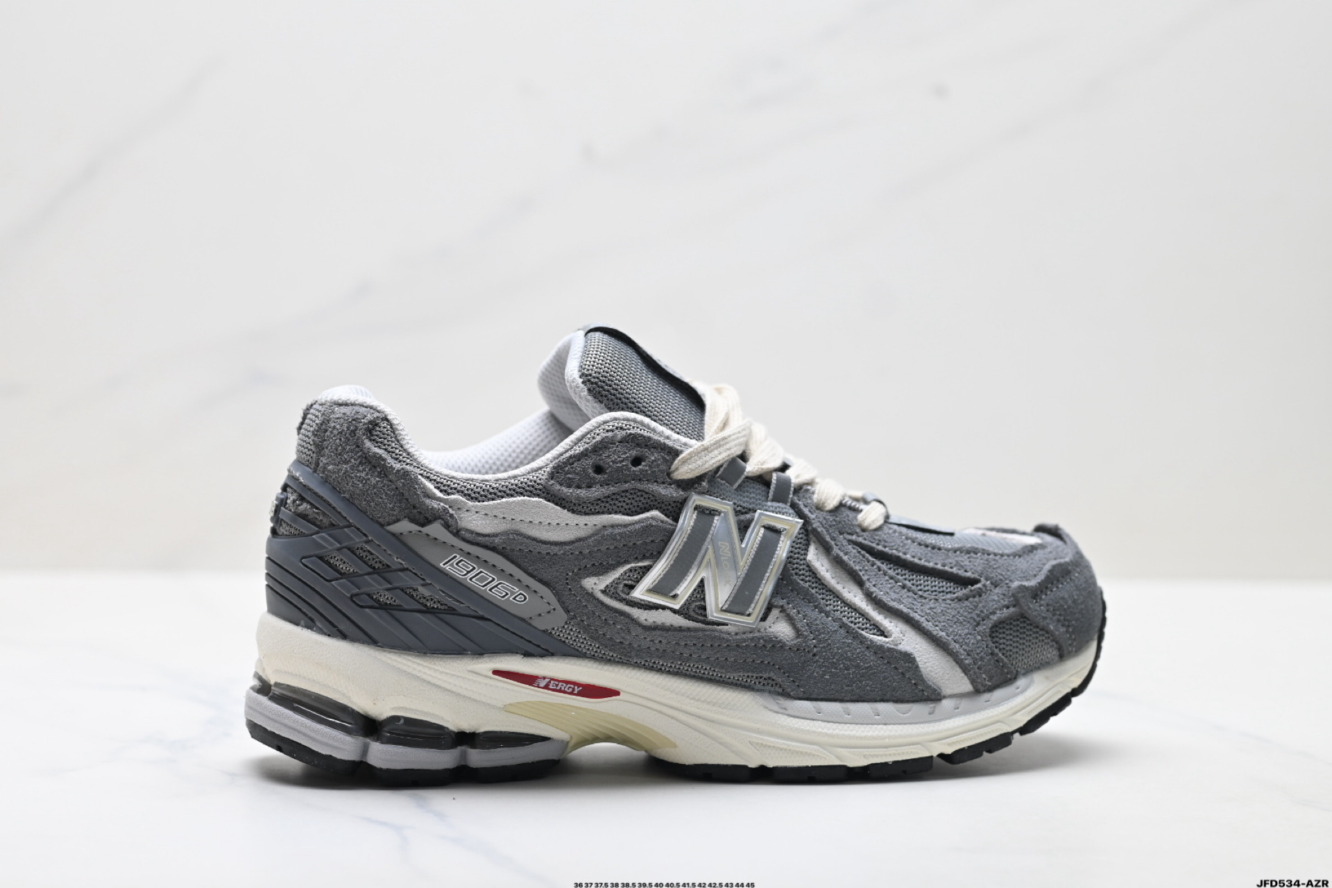 💰160
公司级✅New Balance M1906系列 新百伦 复古单品宝藏老爹鞋款
复古元素叠加 质感超级棒 原楦版型材料细节做工精细 作为NB最经典的档案鞋型之一
官方货号:M1906DB
尺码:36 37 37.5 38 38.5 39.5 40 40.5 41.5 42 42.5 43 44 45
ID:JFD534-AZR