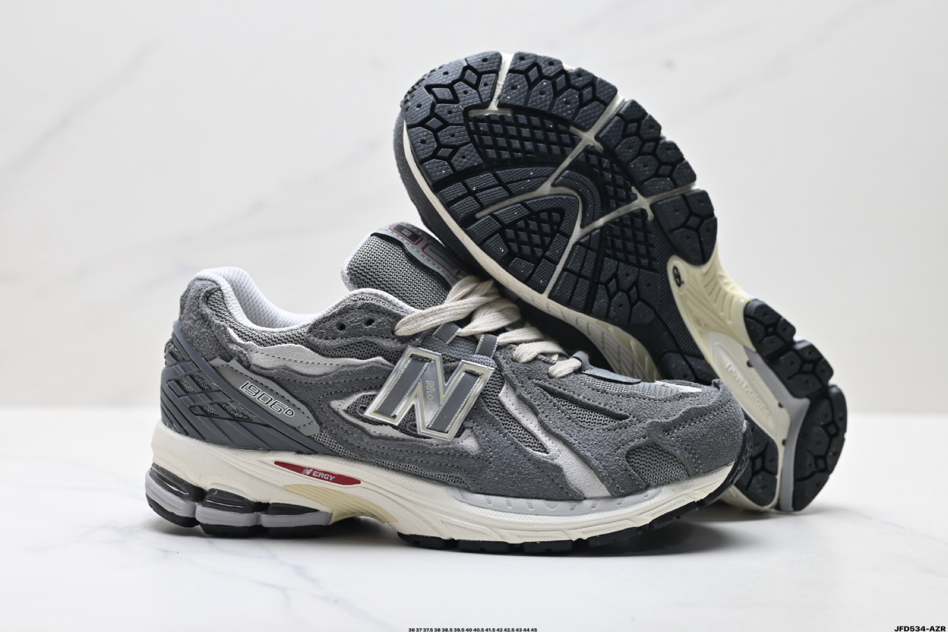 💰200
公司级✅New Balance M1906系列 新百伦 复古单品宝藏老爹鞋款
复古元素叠加 质感超级棒 原楦版型材料细节做工精细 作为NB最经典的档案鞋型之一
官方货号:M1906DB
尺码:36 37 37.5 38 38.5 39.5 40 40.5 41.5 42 42.5 43 44 45
ID:JFD534-AZR