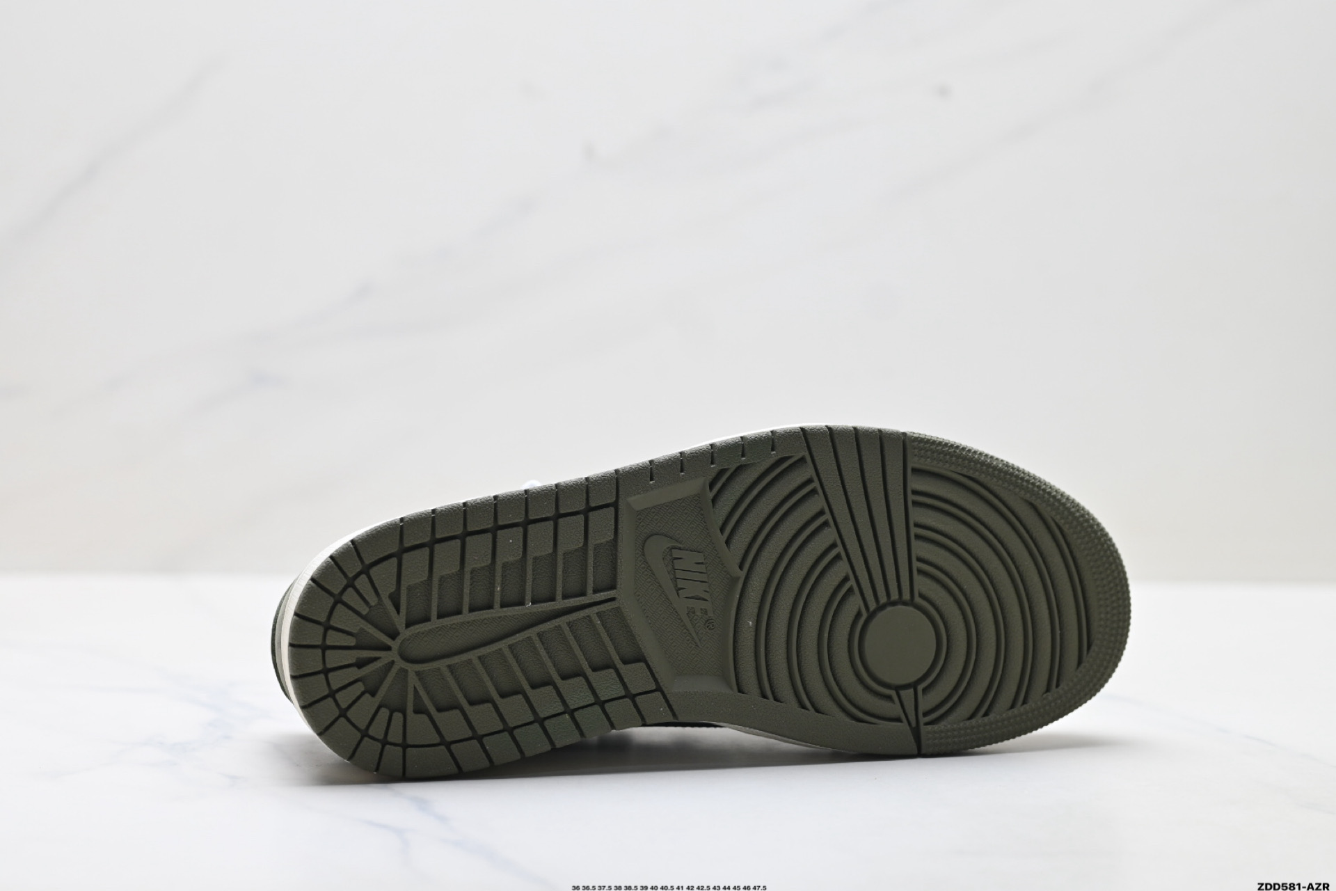 Nike Air Jordan 1 Retro Low OG 耐克 AJ1乔1低帮休闲板鞋 HQ6998-200