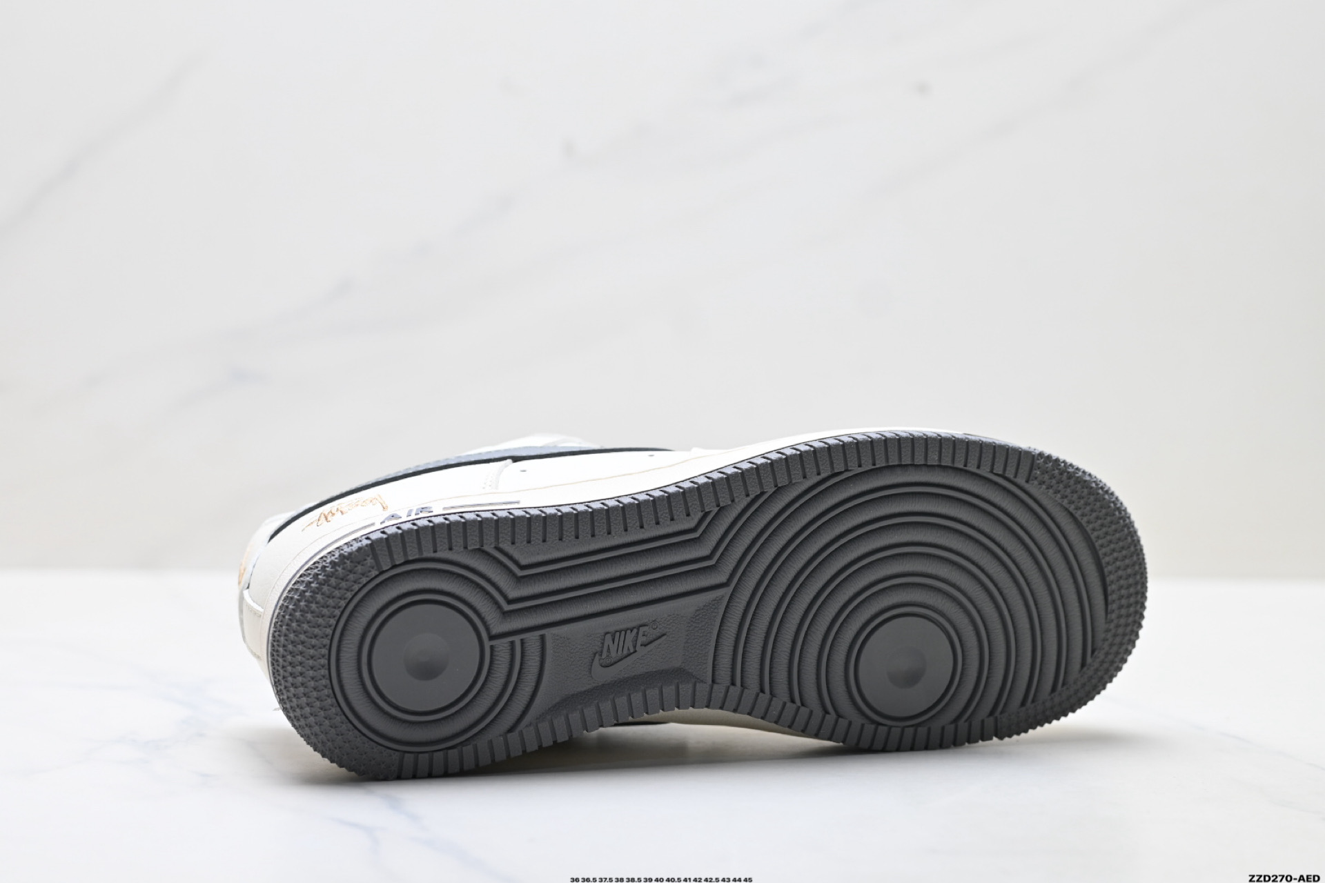 NIKE AIR FORCE 1‘07 LV8 XX3168-223