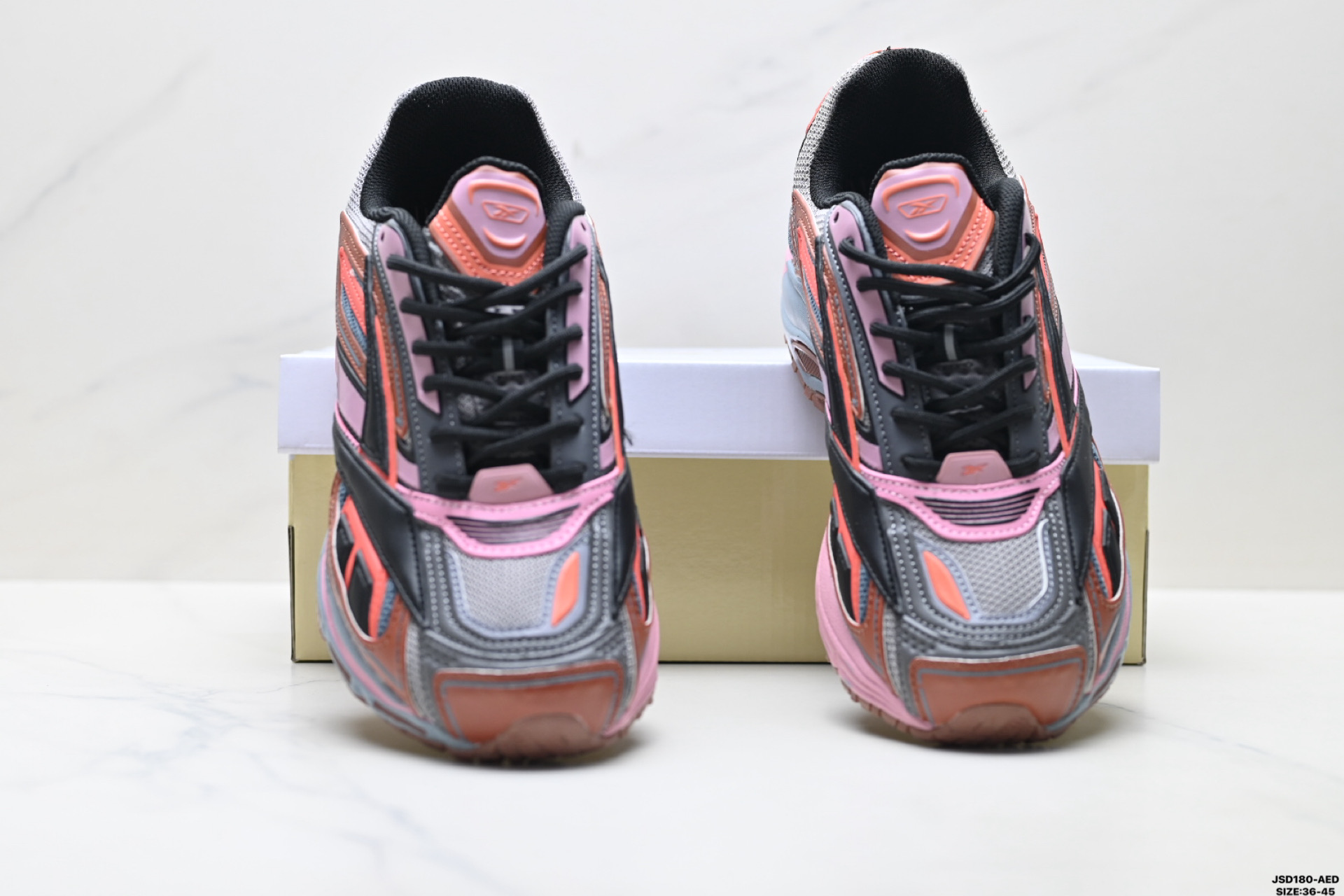 220 Reebok锐步 Premier Road Ultra 舒适百搭 低帮休闲运动鞋 RMLA06BC99MAT0022578-15