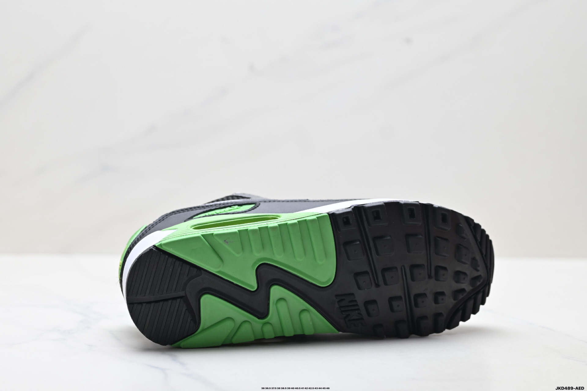 Nike Air Max 90 初代复古气垫百搭休闲运动慢跑鞋 DM0029-001 Nike Air Max 90 初代复古气垫百搭休闲运动慢跑鞋 DM0029-001