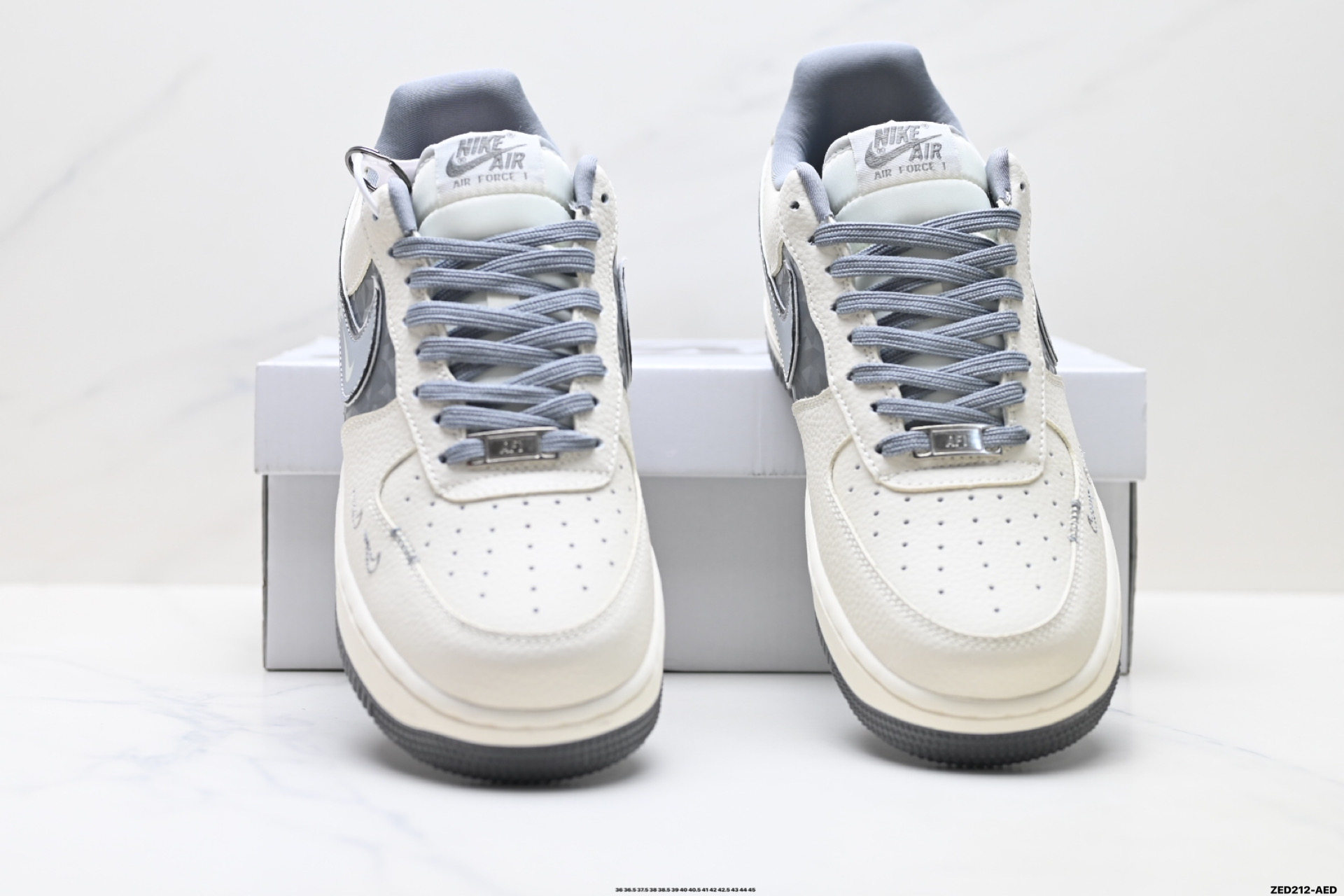 NIKE AIR FORCE 1‘07 DF0188-114