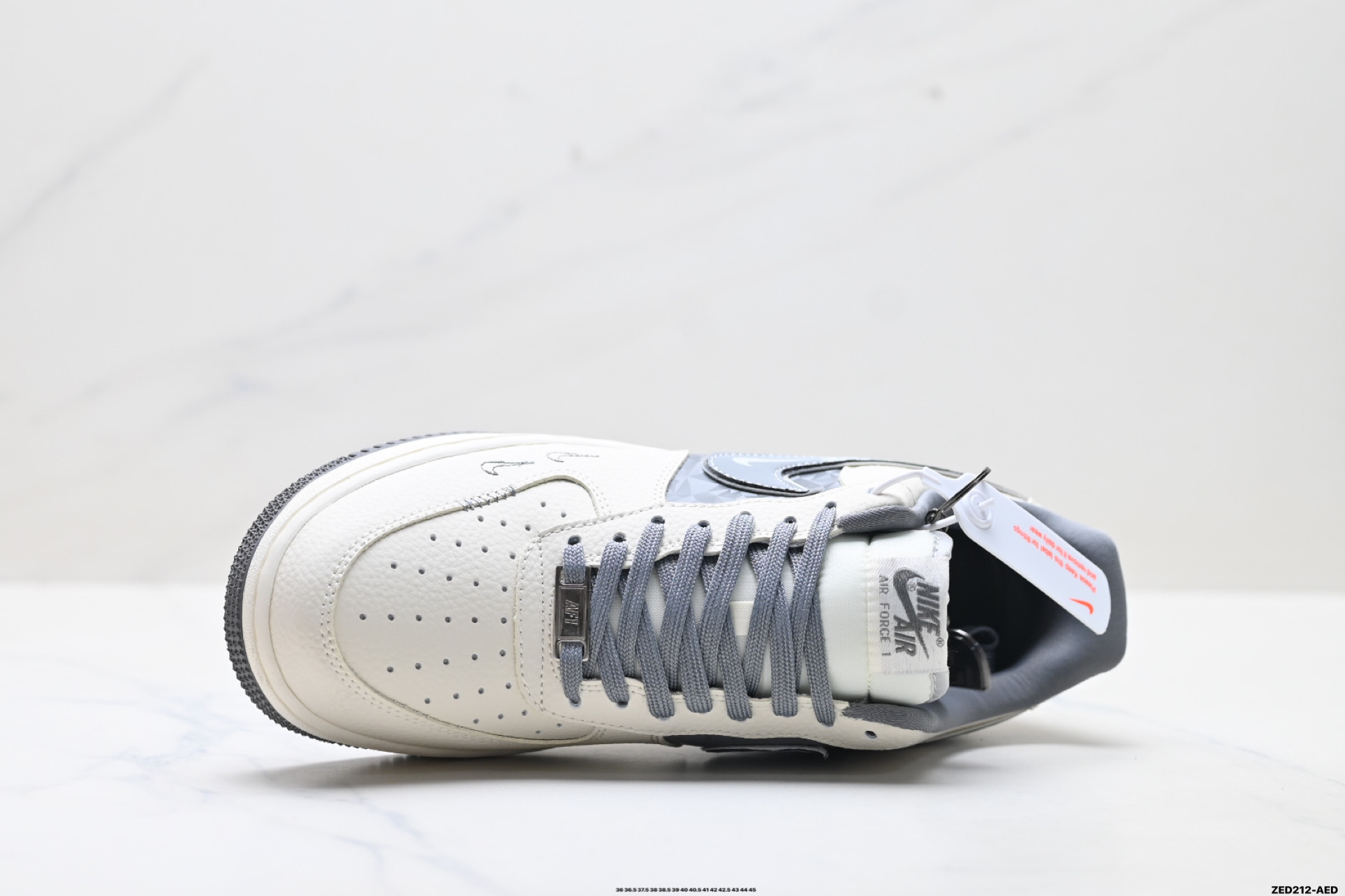 NIKE AIR FORCE 1‘07 DF0188-114