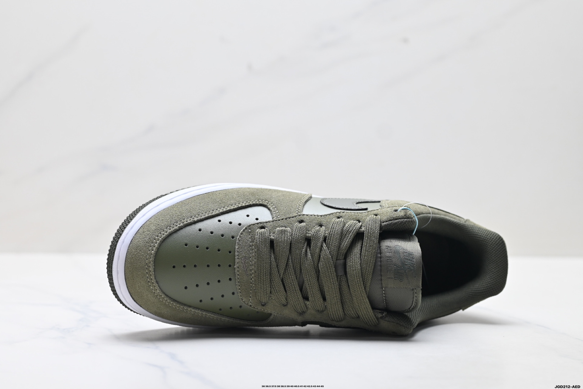 NIKE AIR FORCE 1‘07 IB6388-200