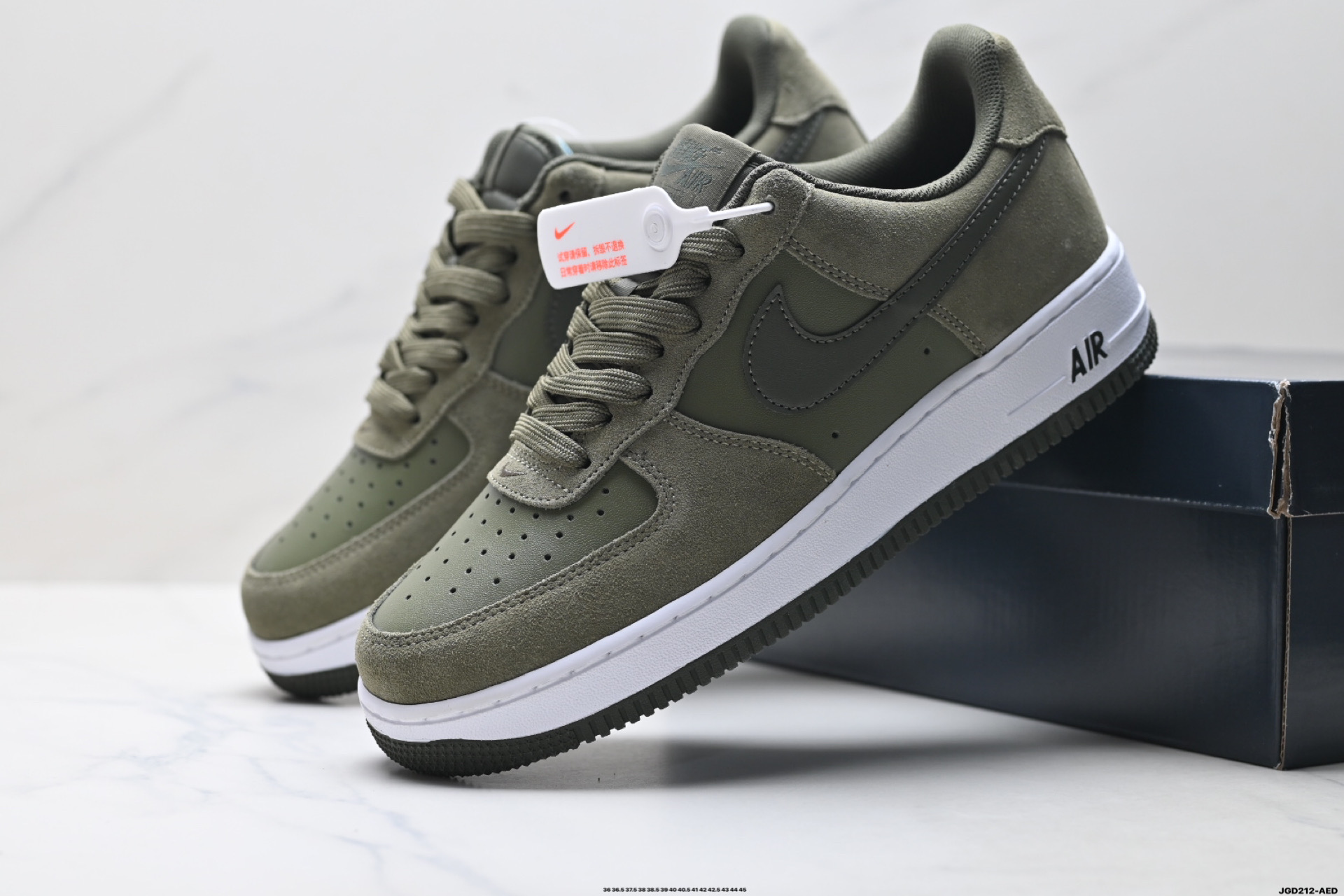 NIKE AIR FORCE 1‘07 IB6388-200