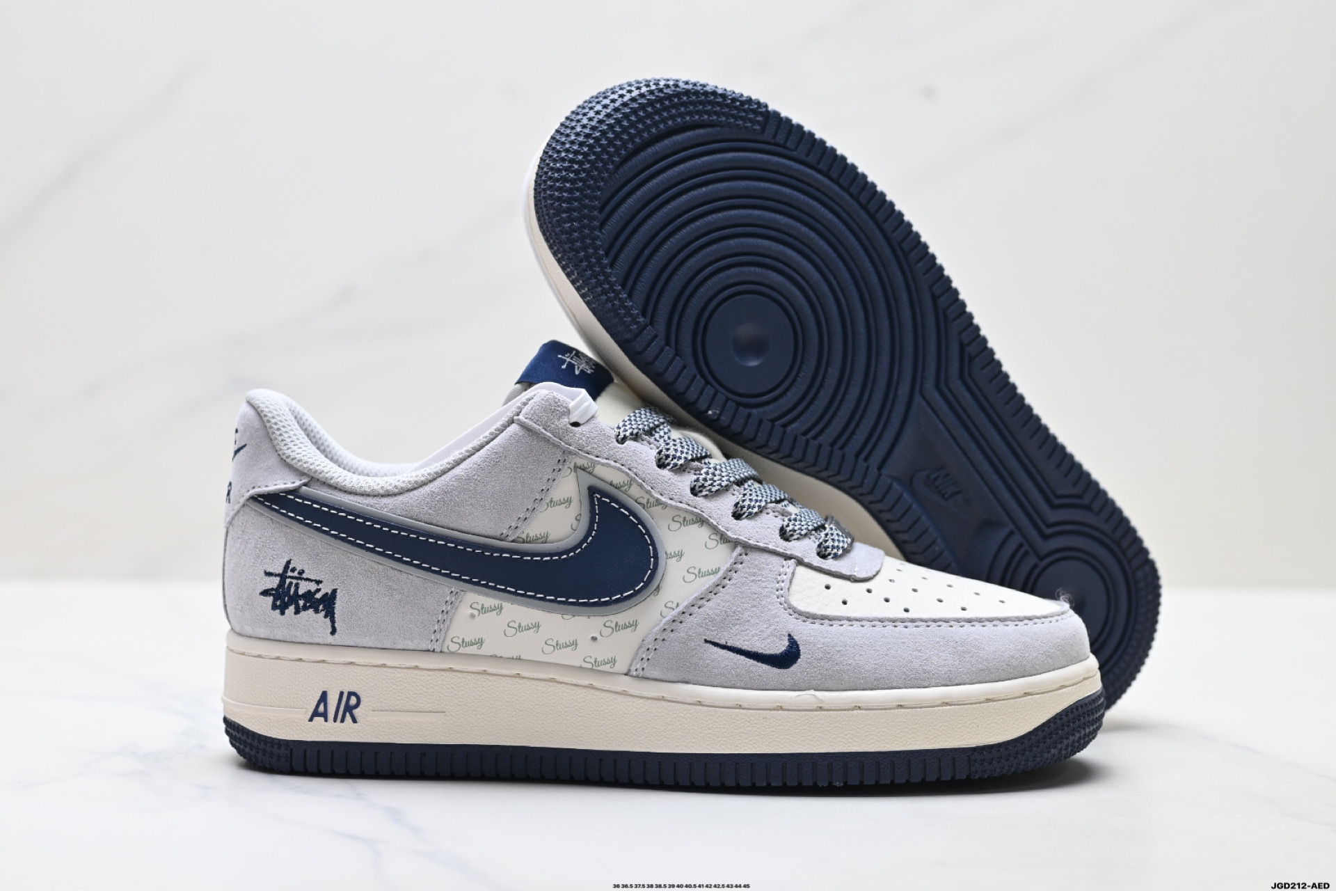 NIKE AIR FORCE 1‘07 XZ6188-195 NIKE AIR FORCE 1‘07 XZ6188-195