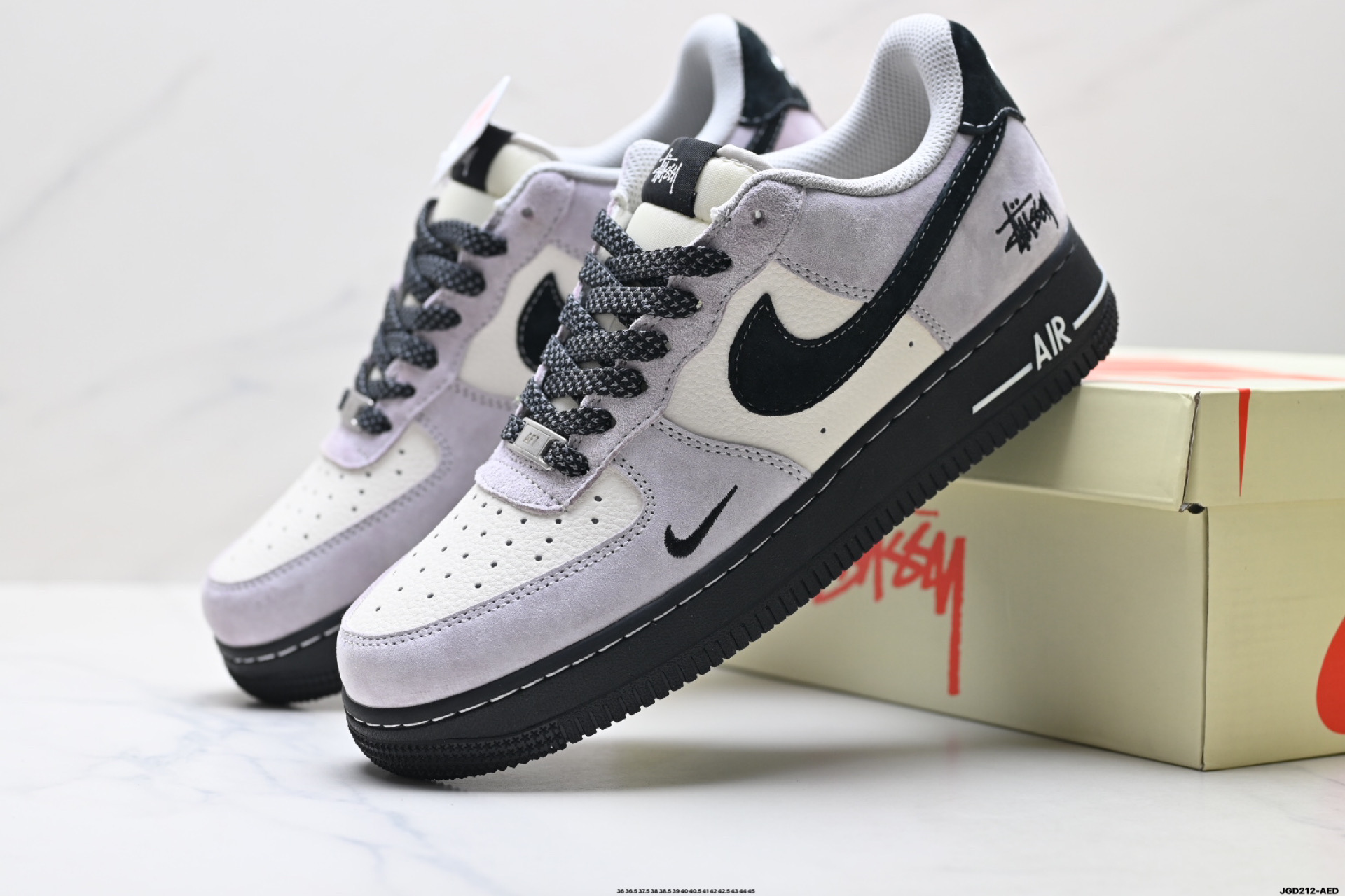 NIKE AIR FORCE 1‘07 XZ6188-195 NIKE AIR FORCE 1‘07 XZ6188-195