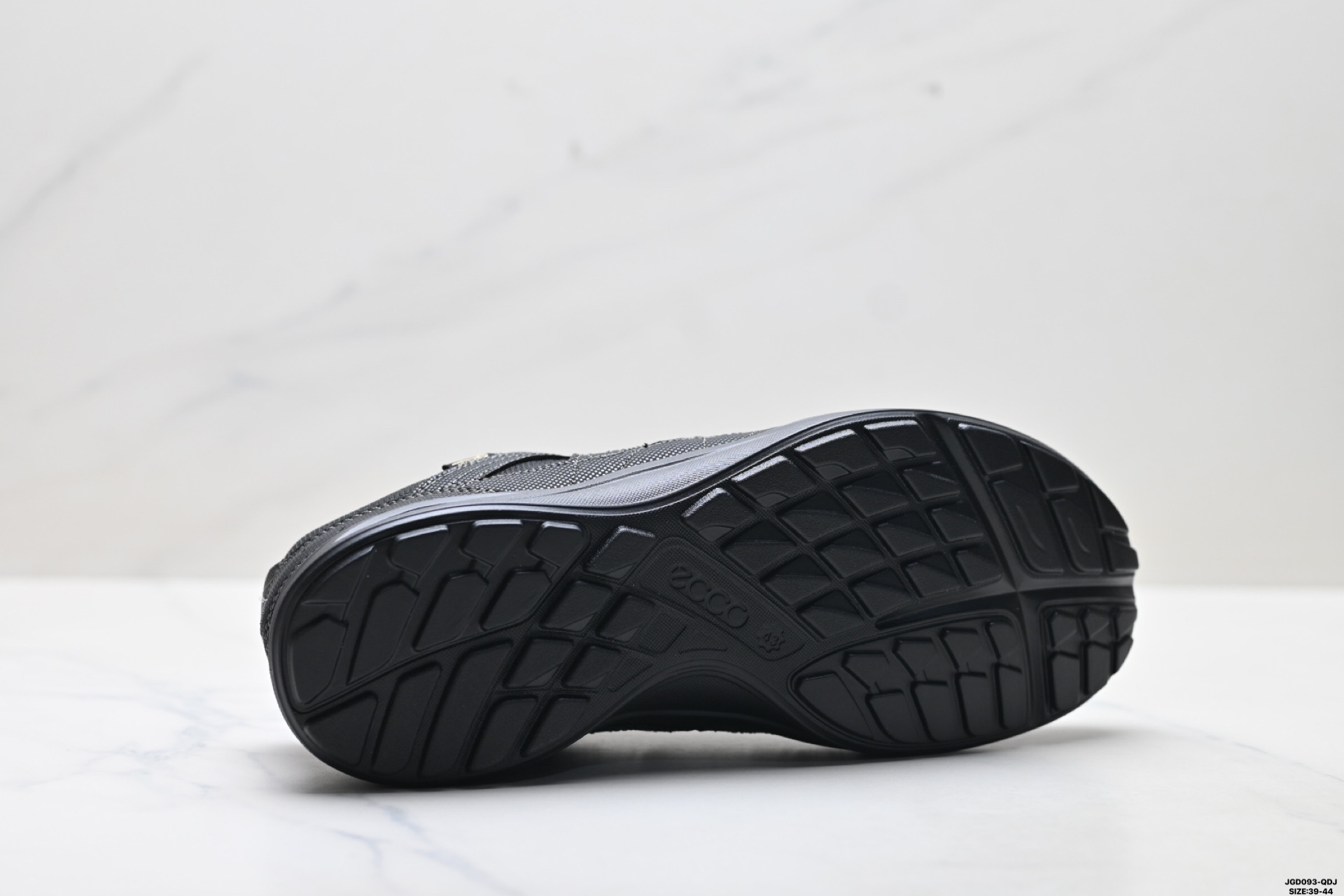 200 ECCO爱步2025年新款GTX防水运动鞋低帮透气休闲鞋男鞋 825784-517