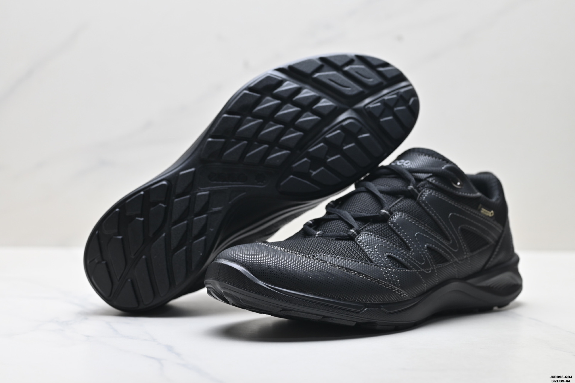 200 ECCO爱步2025年新款GTX防水运动鞋低帮透气休闲鞋男鞋 825784-517