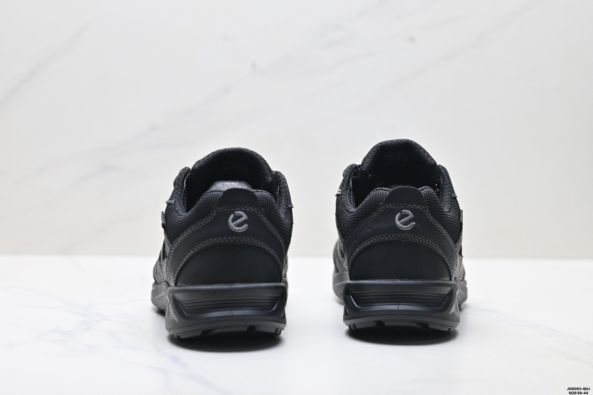 200 ECCO爱步2025年新款GTX防水运动鞋低帮透气休闲鞋男鞋 825784-517