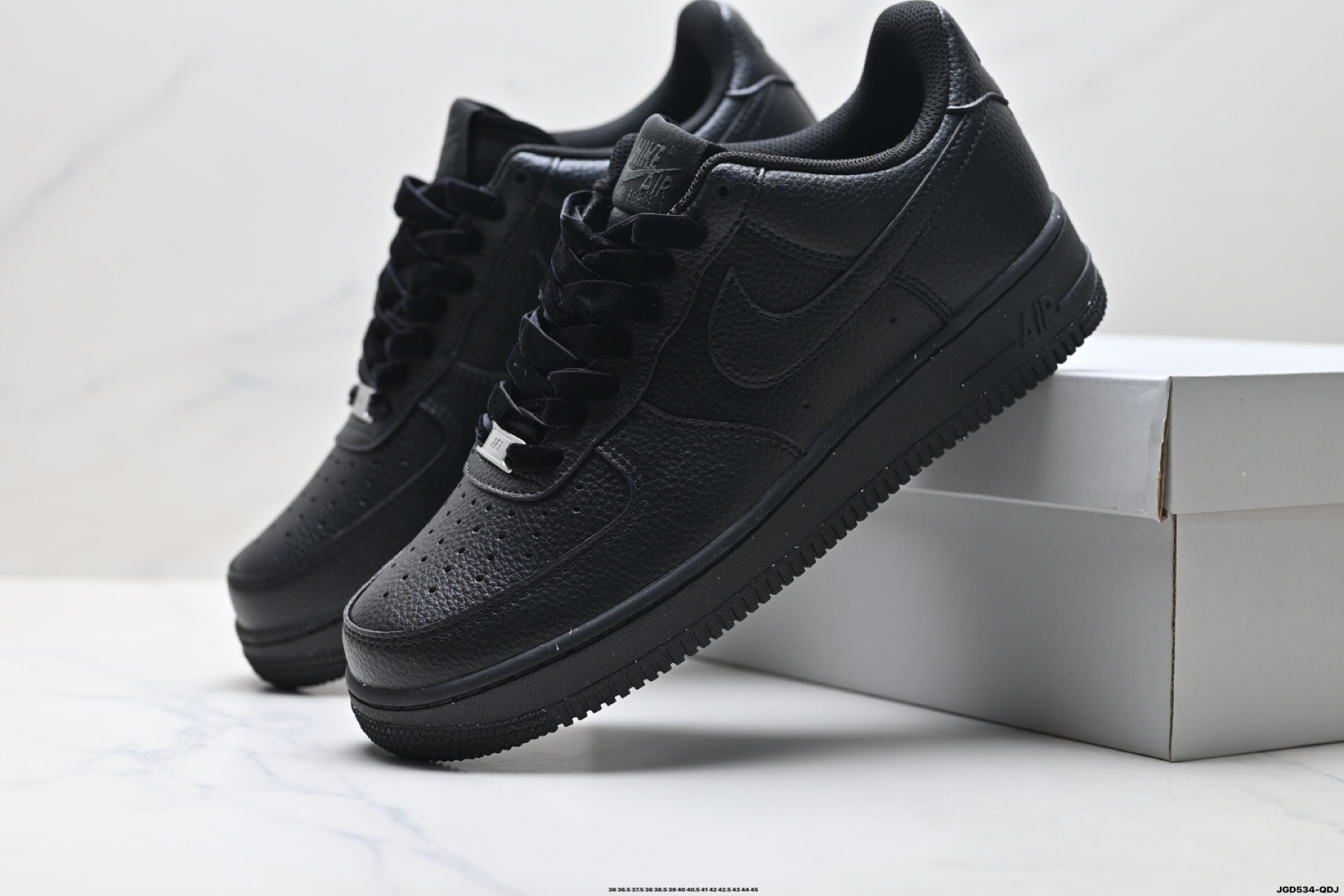 NIKE AIR FORCE 1‘07 lM6001-475
