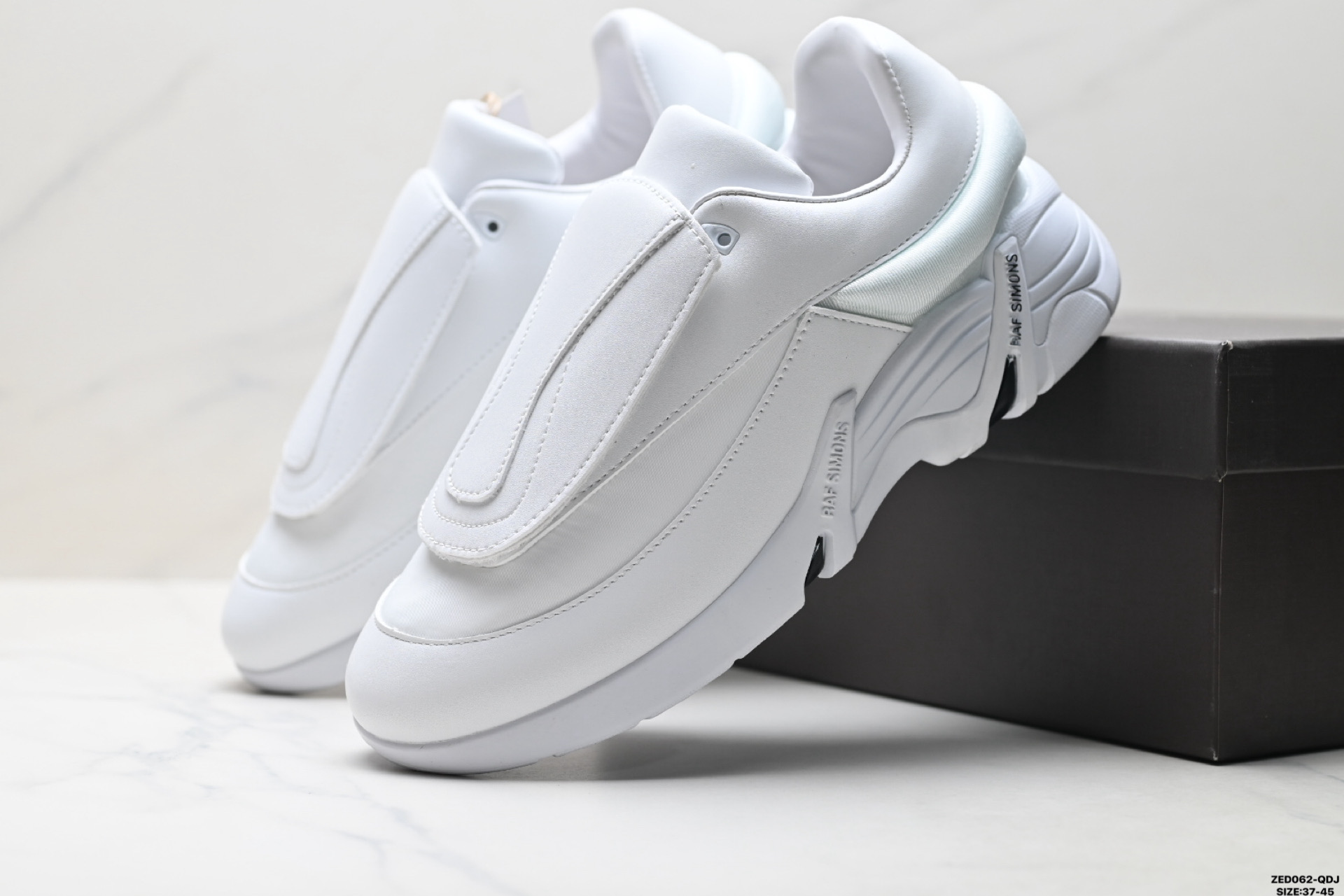 280 RAF SIMONS CYLON-21 潮流运动 织物皮革 圆头系带 低帮休闲鞋 HR740001S-0061