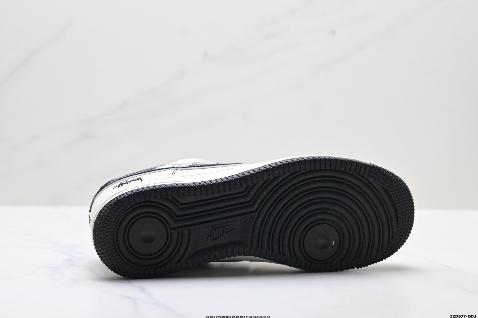 NIKE AIR FORCE 1‘07 LV8 CS5288-060