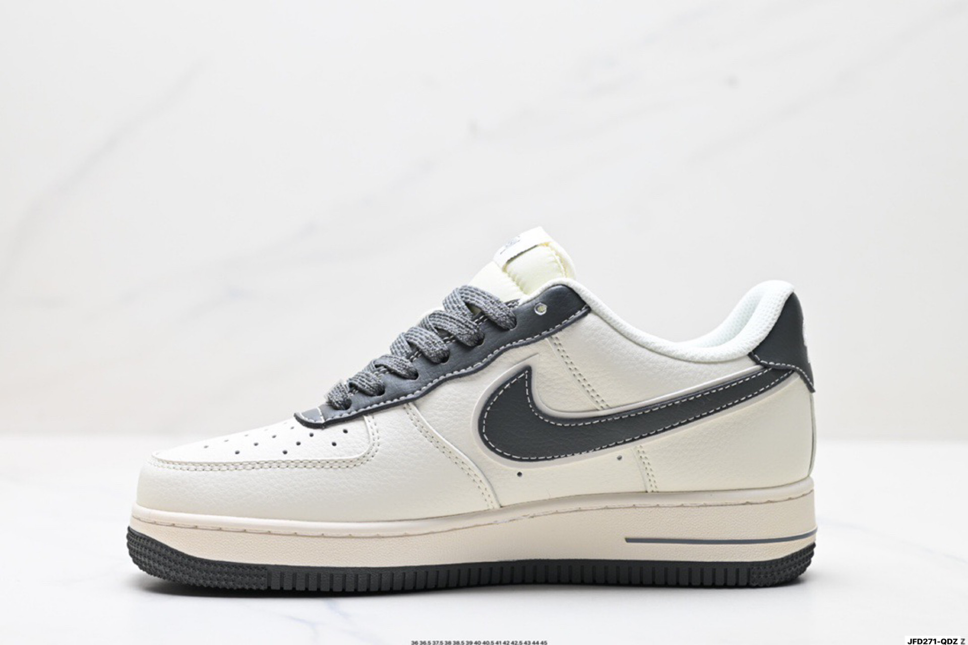 💰190
公司级✅NIKE AIR FORCE 1‘07
原楦头原纸板 打造纯正低帮空军版型
专注外贸渠道 全掌内置蜂窝气垫 
原盒配件 原厂中底钢印、拉帮完美 
货号:DD8959-100
Size:36 36.5 37.5 38 38.5 39 40 40.5 41 42 42.5 43 44 45
ID:JFD271-QDZ