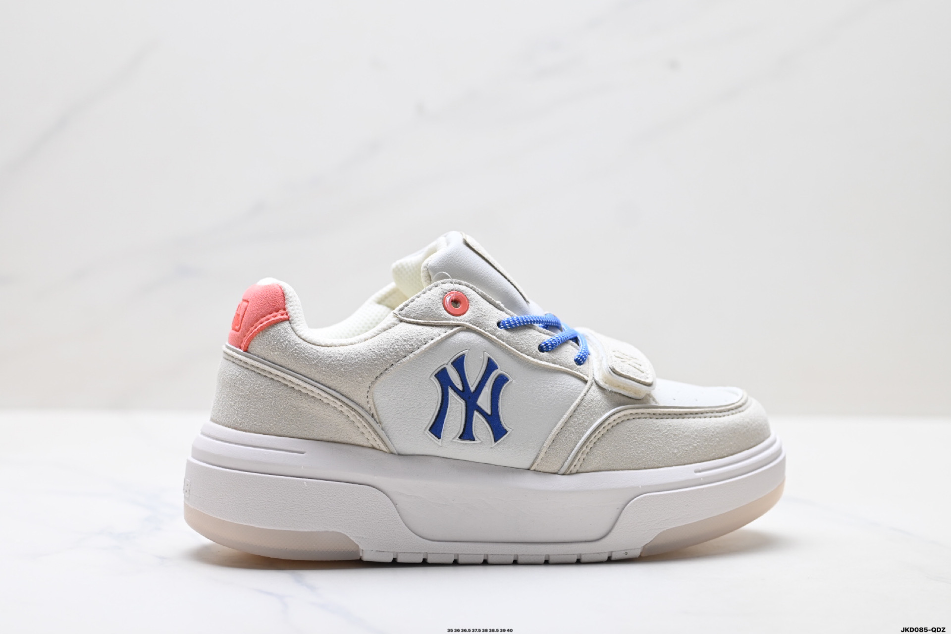 ניו יורק ינקיז MLB Chunky Liner Embo Monogram – נעלי֝ם מסוגננות