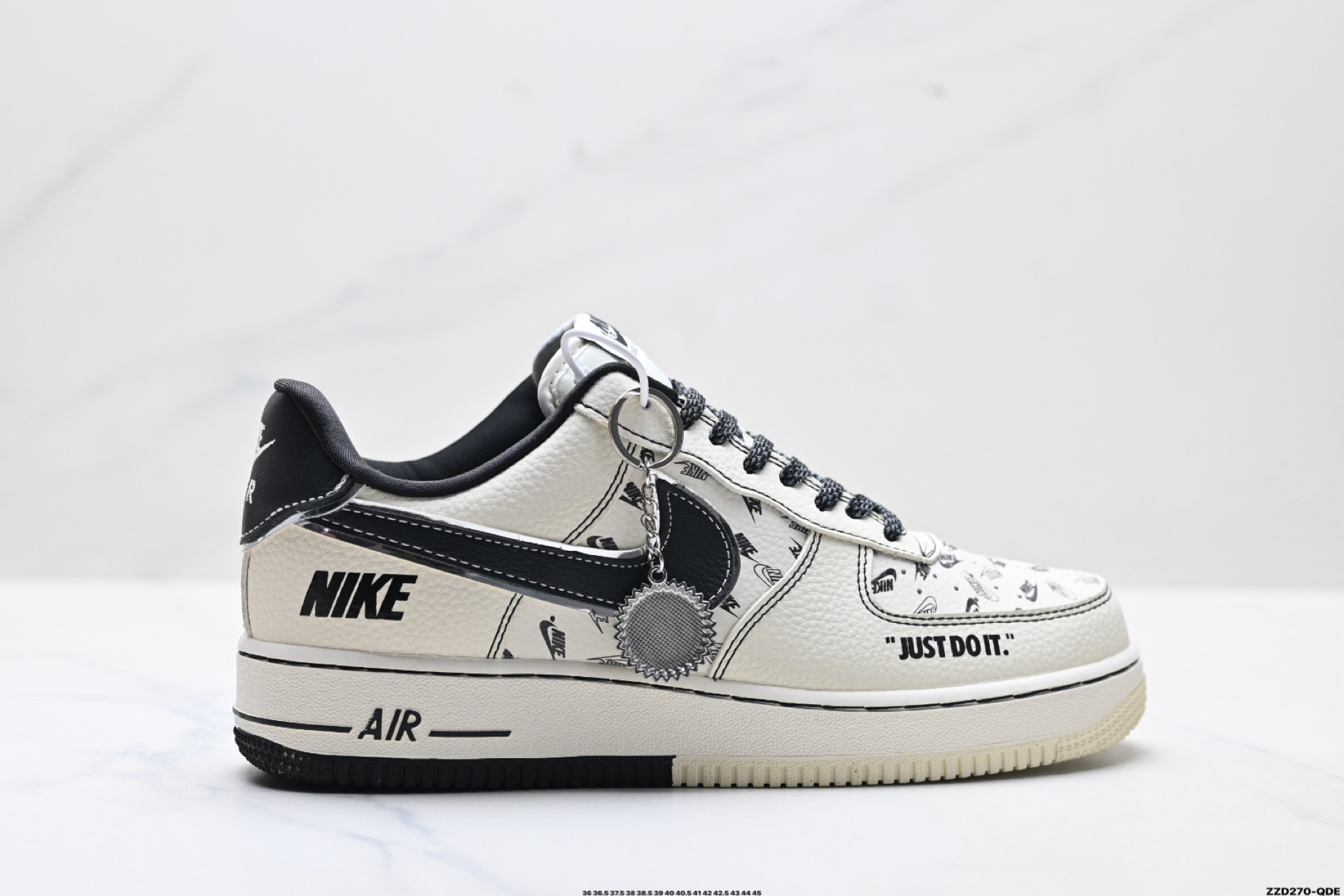 NIKE AIR FORCE 1‘07 LV8 DF0188-109