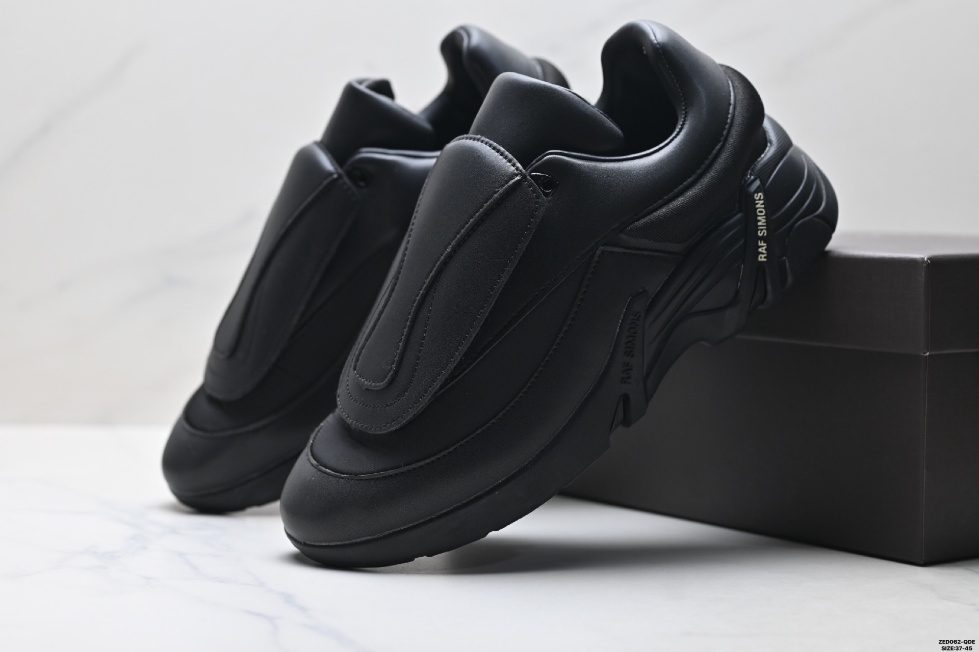 280 RAF SIMONS CYLON-21 潮流运动 织物皮革 圆头系带 低帮休闲鞋 HR740001S-0003