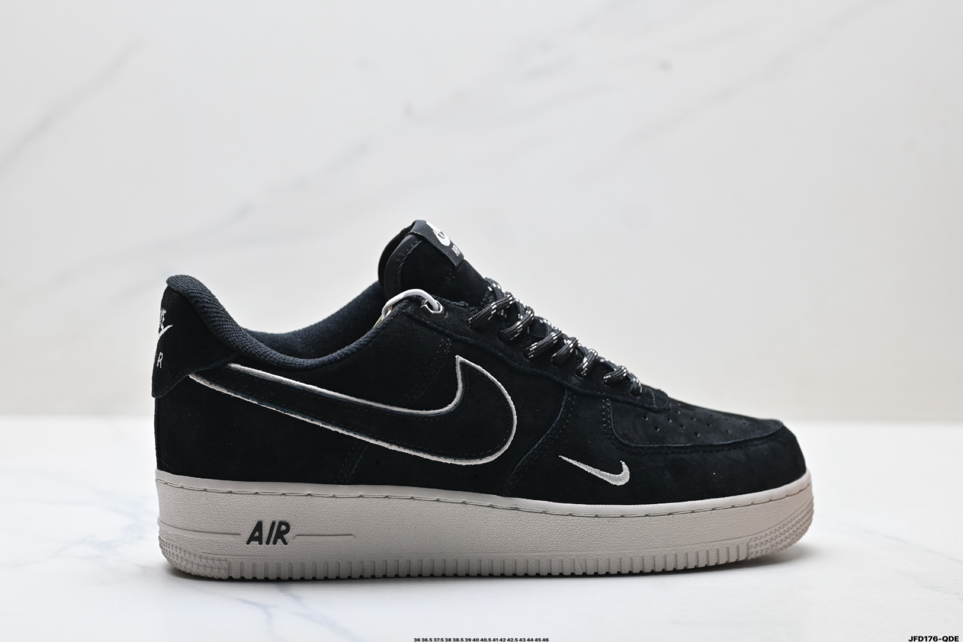 NIKE AIR FORCE 1‘07 LV8 DY9867-100