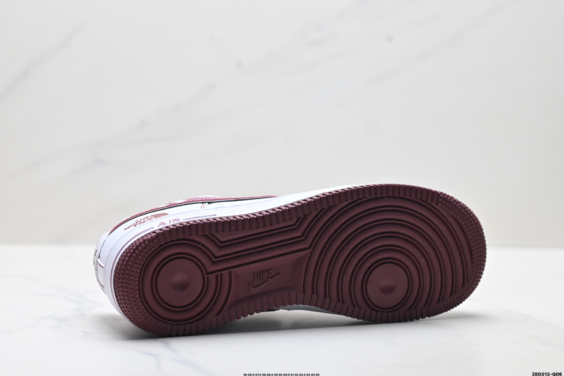 NIKE AIR FORCE 1‘07 SU2305-141