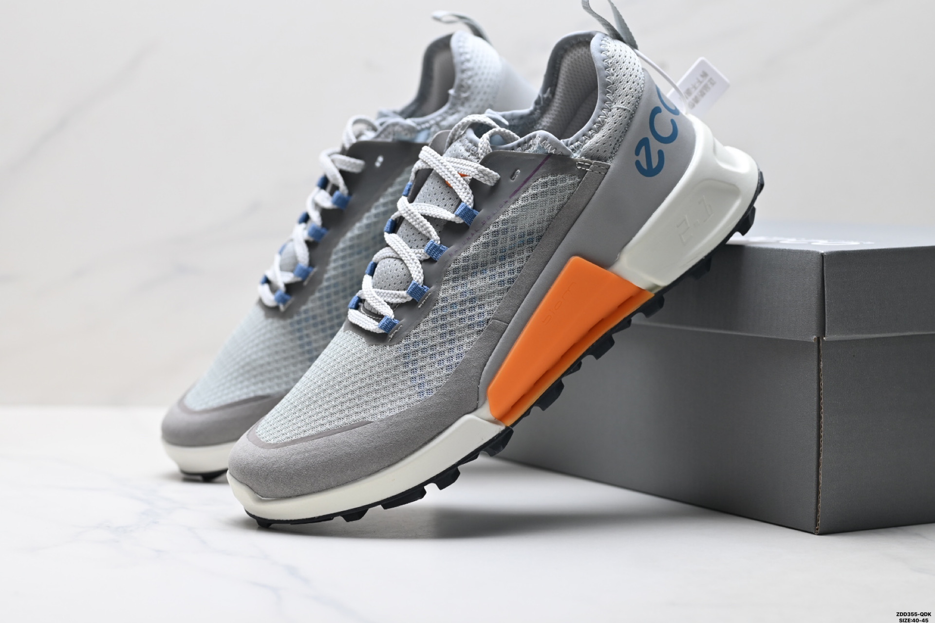 250 ECCO爱步健步Biom2.1透气防水复古户外经典休闲鞋男 822804-605