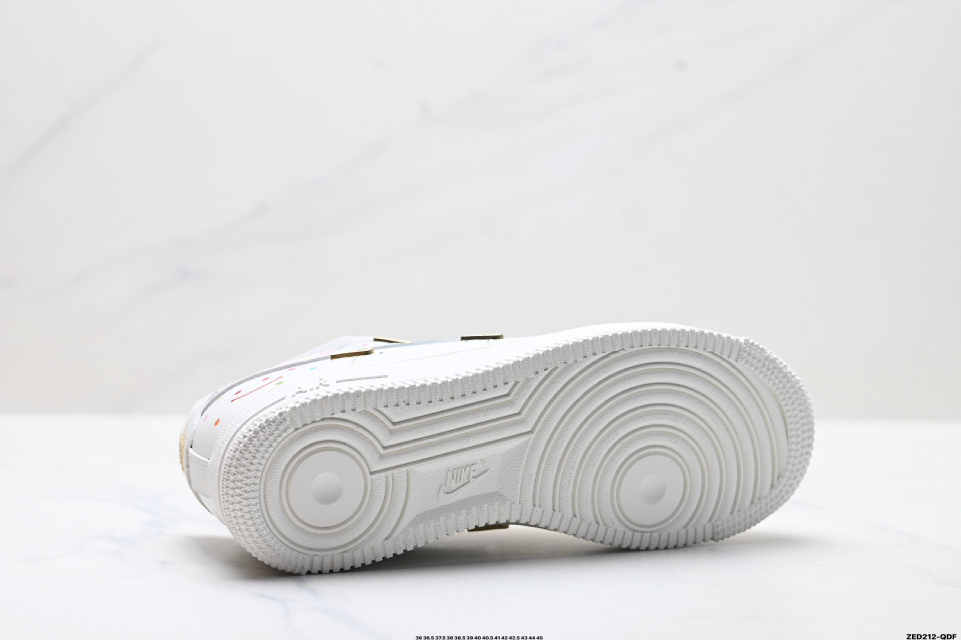 NIKE AIR FORCE 1‘07 ZH0316-151 NIKE AIR FORCE 1‘07 ZH0316-151