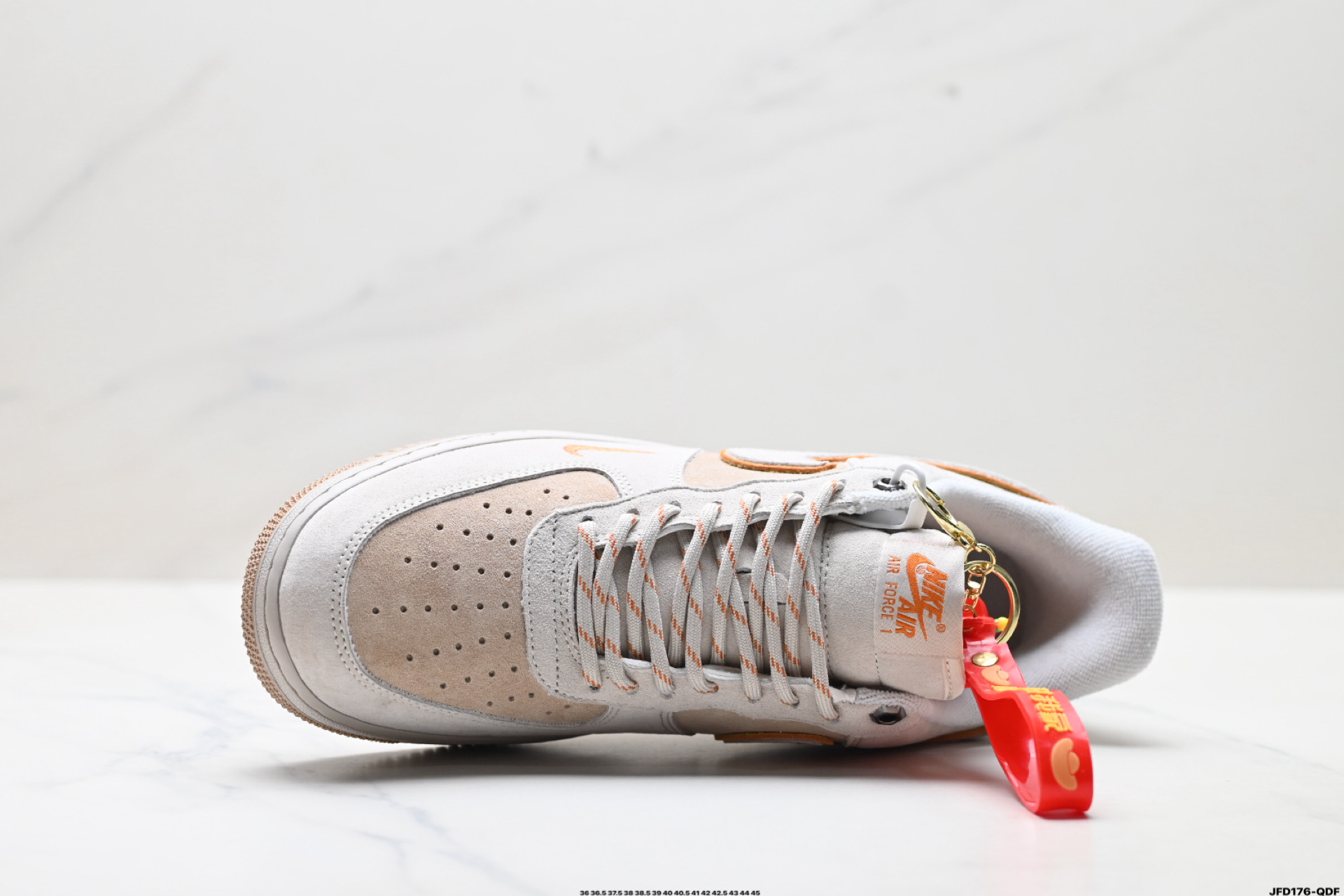 NIKE AIR FORCE 1‘07 LV8 DY9867-107