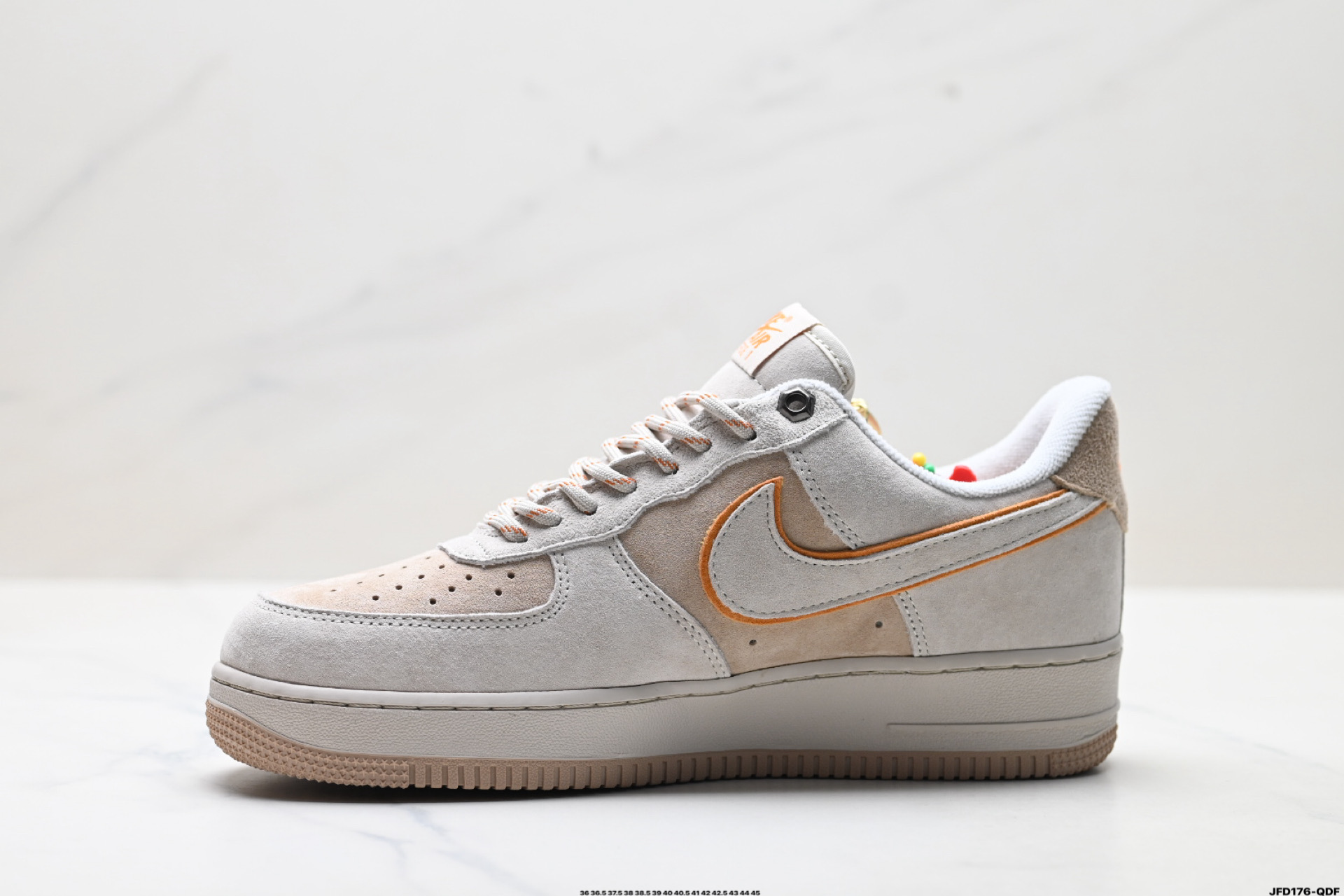 NIKE AIR FORCE 1‘07 LV8 DY9867-107