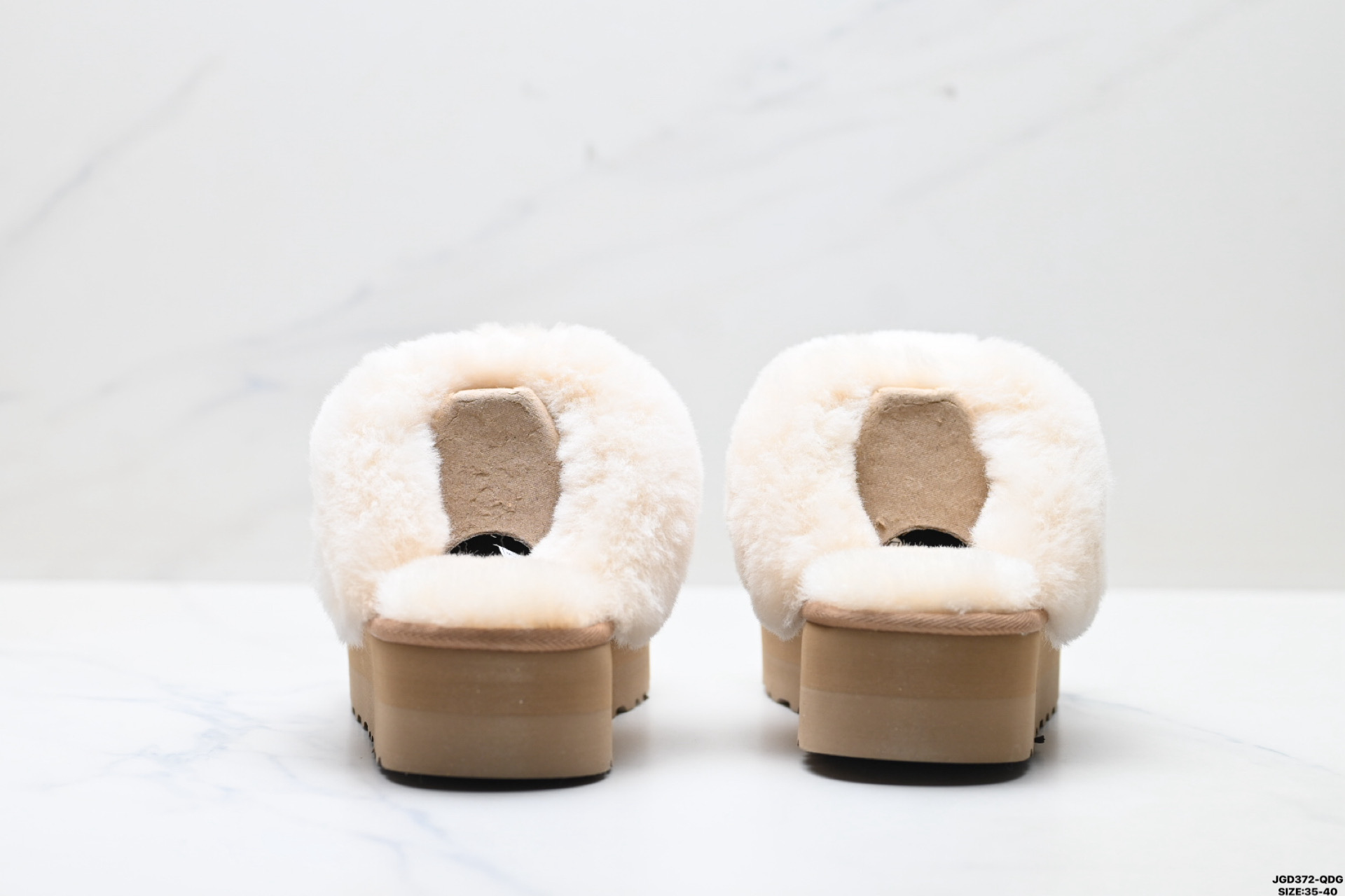 200 UGG CLASSIC MINI 轻便舒适 麂皮 低帮保暖雪地靴 1122550