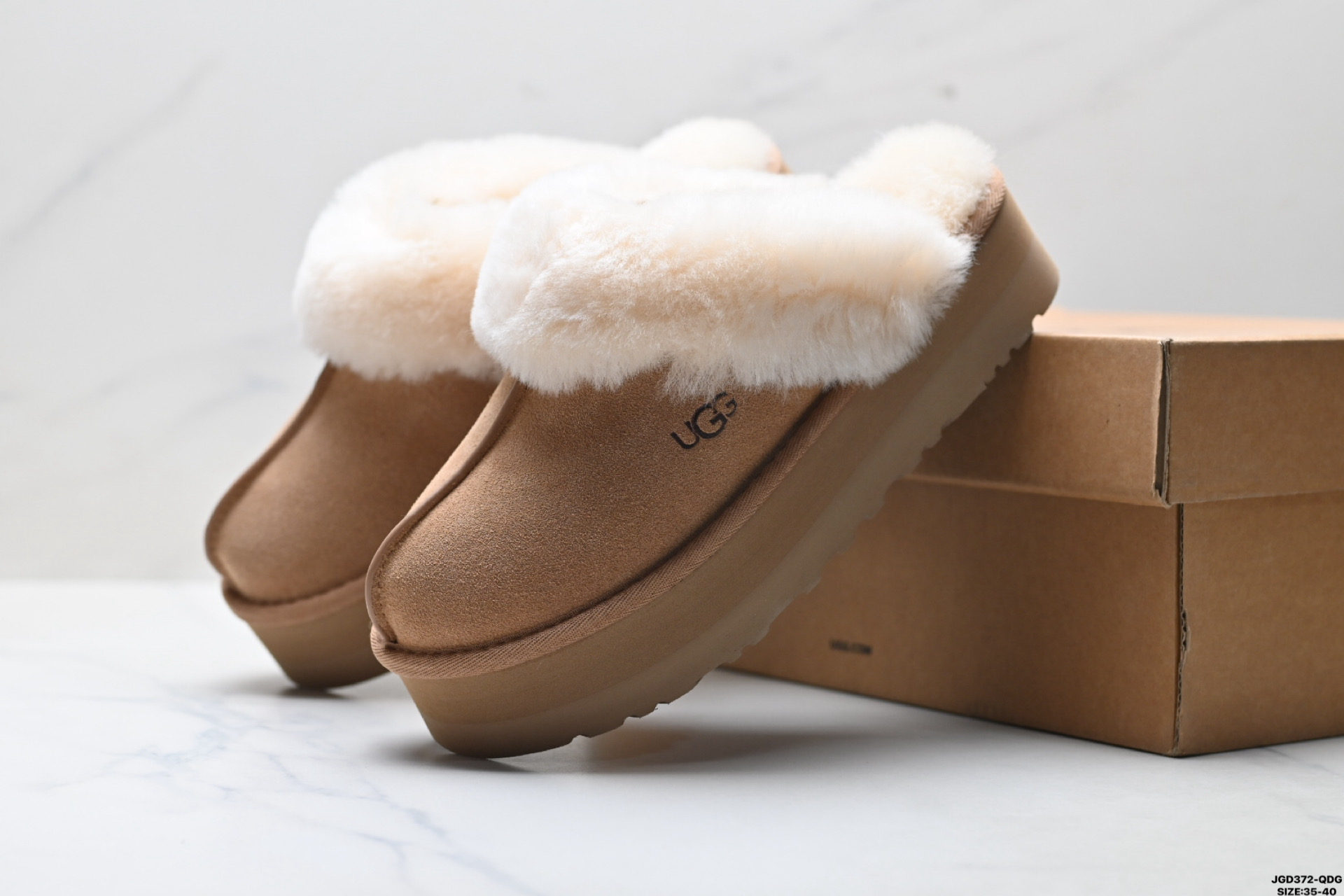200 UGG CLASSIC MINI 轻便舒适 麂皮 低帮保暖雪地靴 1122550