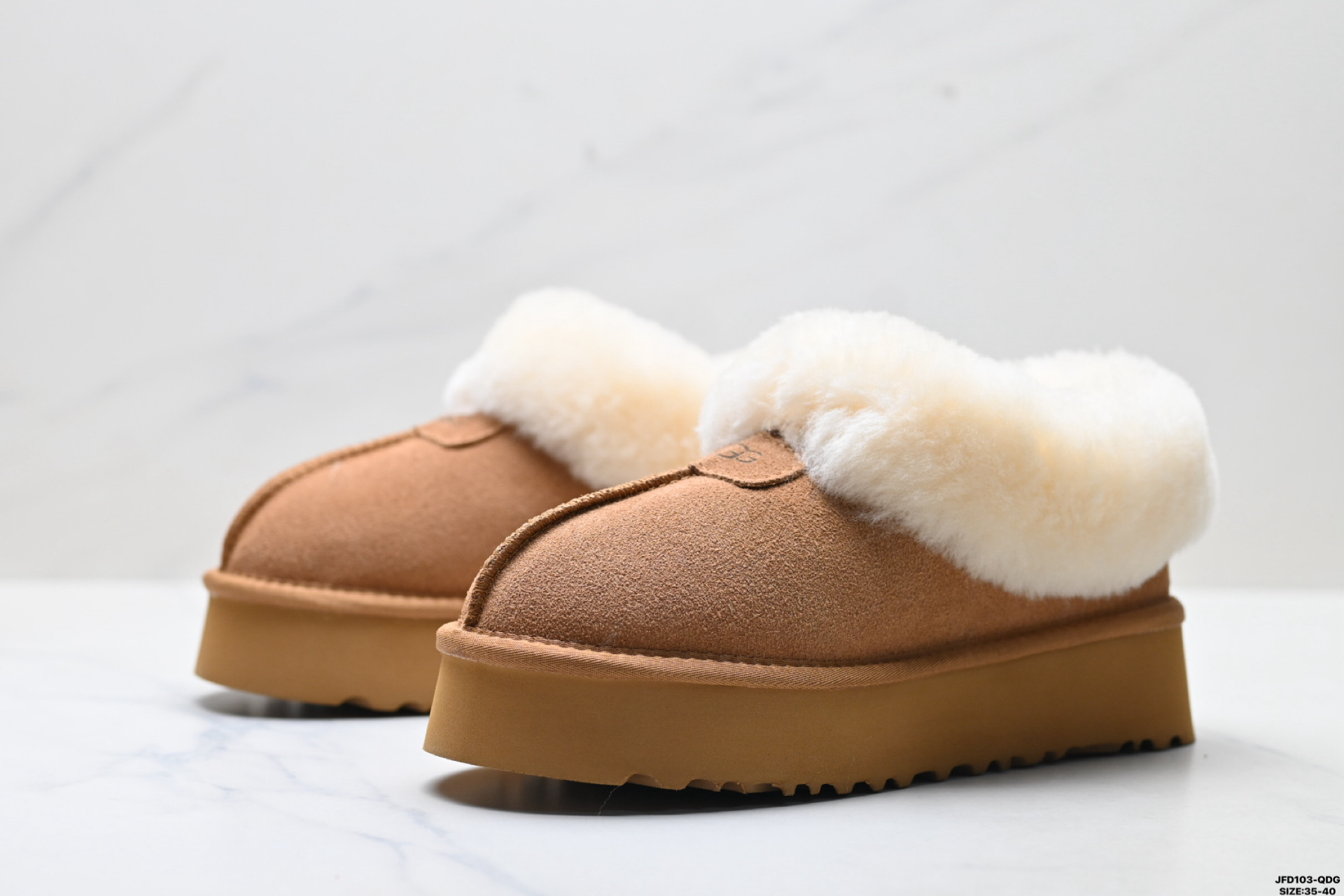 190 UGG磨砂皮羊皮 保暖耐磨减震增高防滑包裹性 时尚百搭 短筒 雪地靴