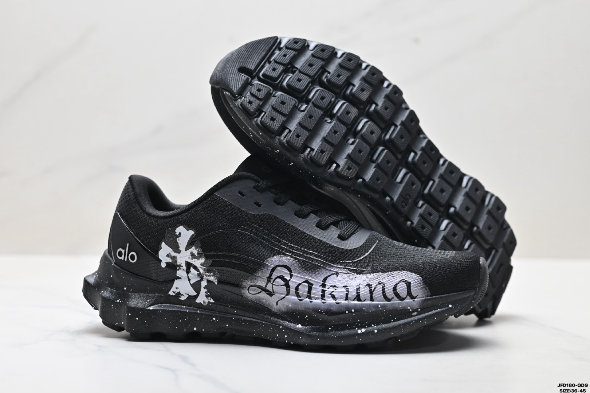 190 Alo Yoga Alo Runner 舒适百搭 网布减震透气支撑耐磨低帮 休闲城市通勤训练跑步鞋 A0590U