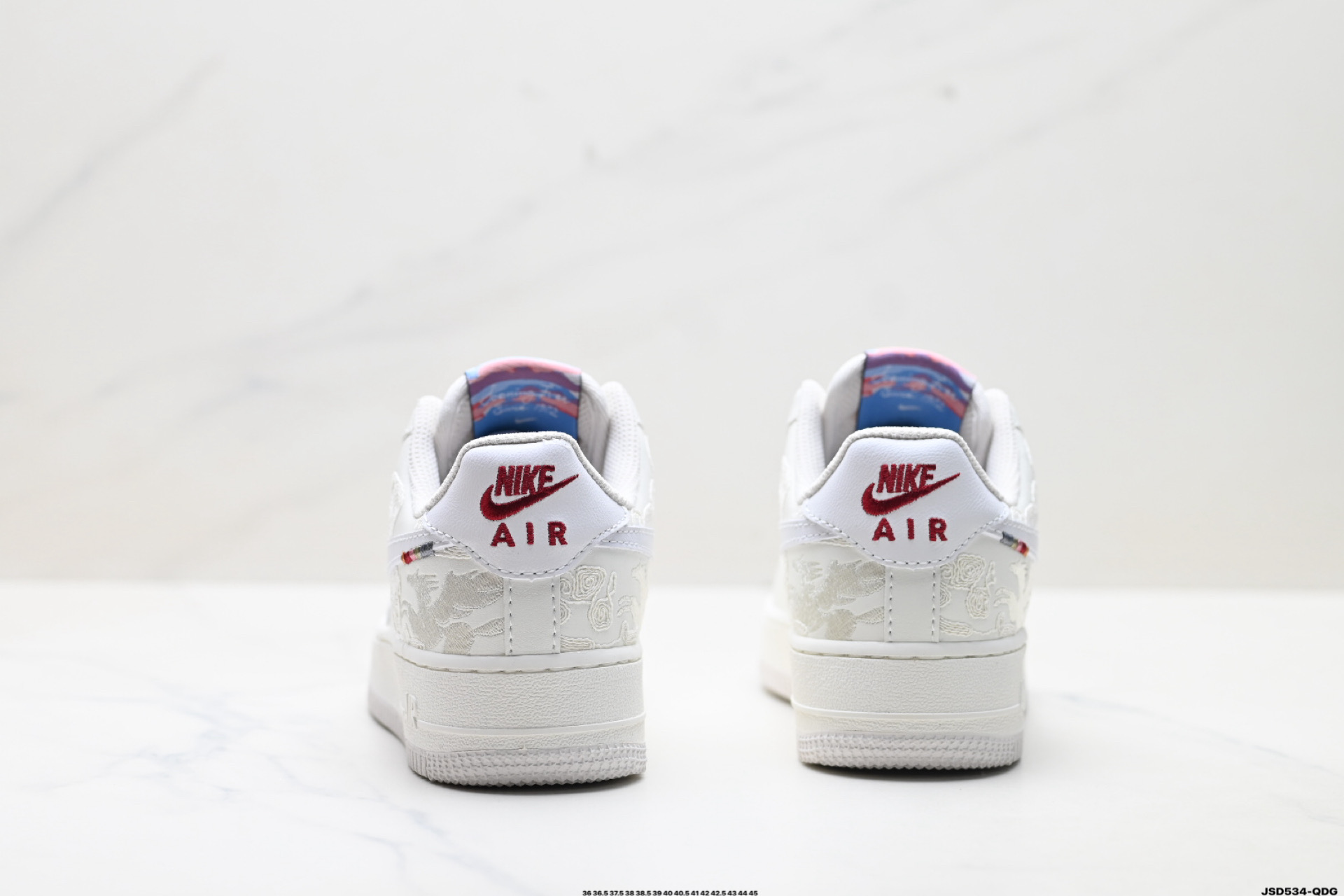 NIKE AIR FORCE 1‘07 IQ1119-011